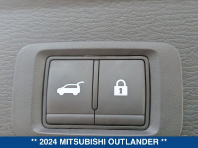 2024 Mitsubishi Outlander SE