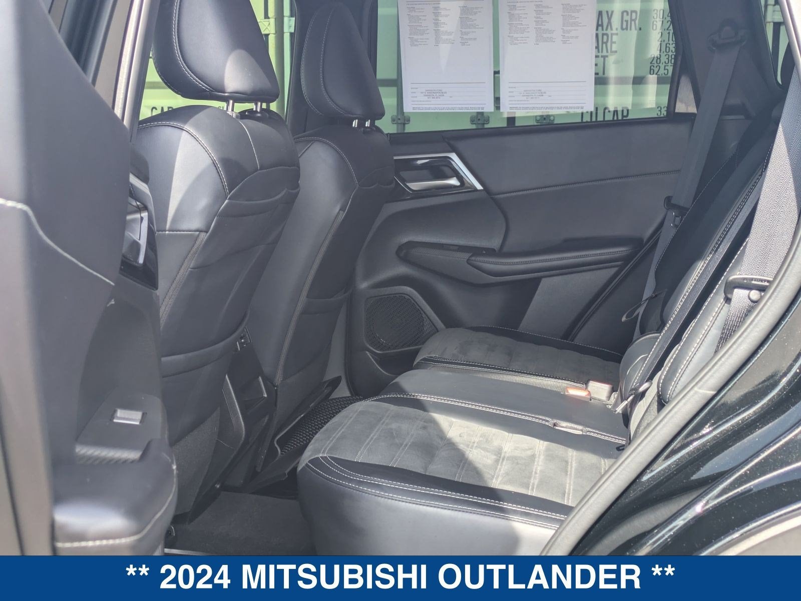 2024 Mitsubishi Outlander SE