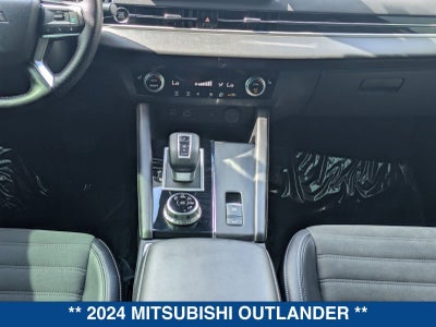 2024 Mitsubishi Outlander SE