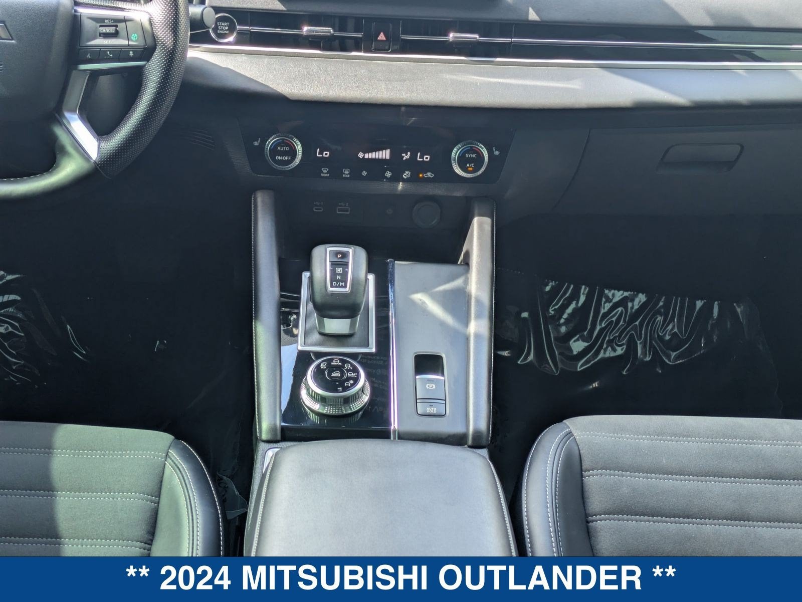 2024 Mitsubishi Outlander SE