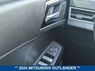 2024 Mitsubishi Outlander SE