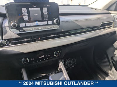 2024 Mitsubishi Outlander SE