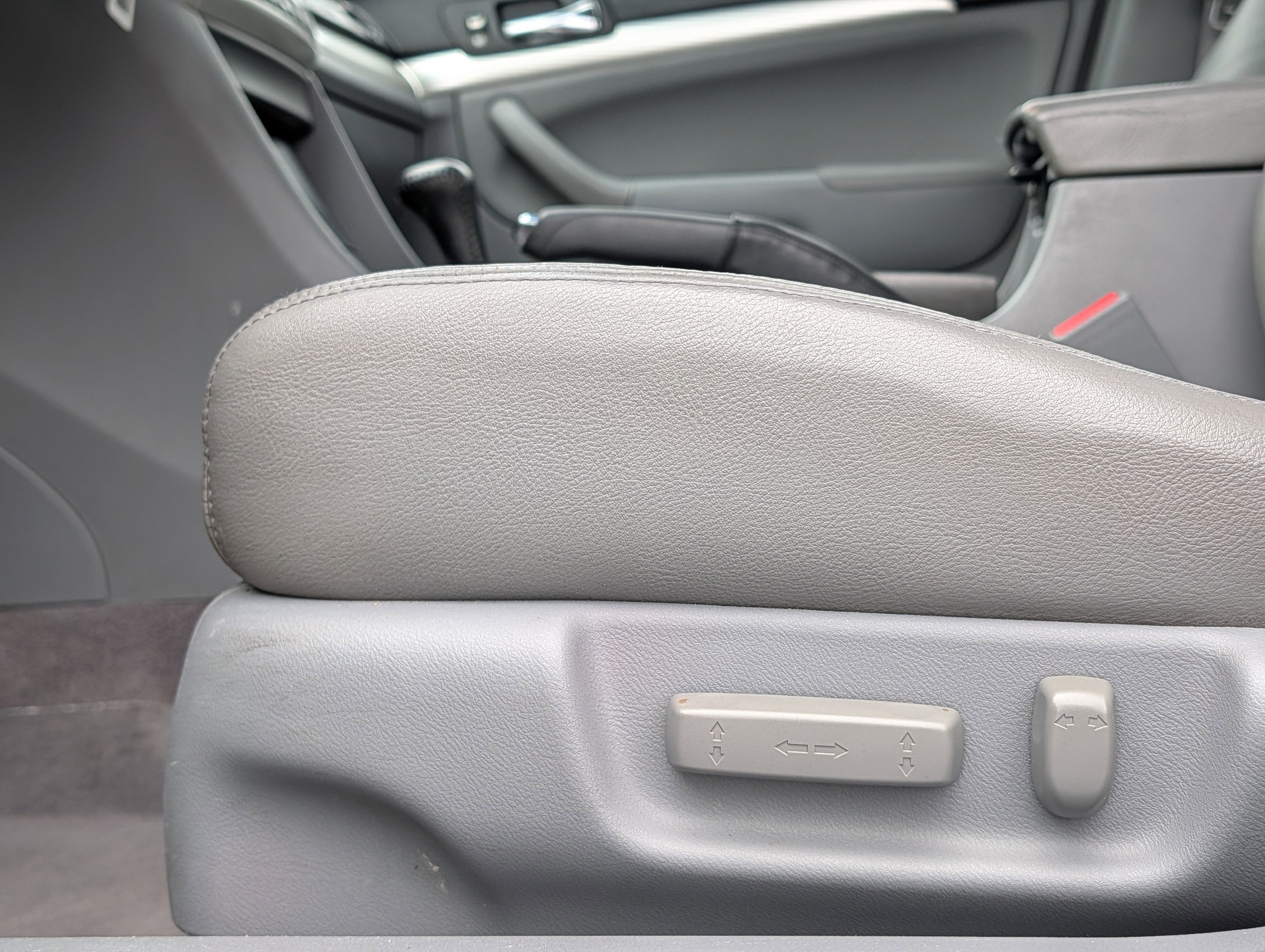 2004 Acura TSX Base