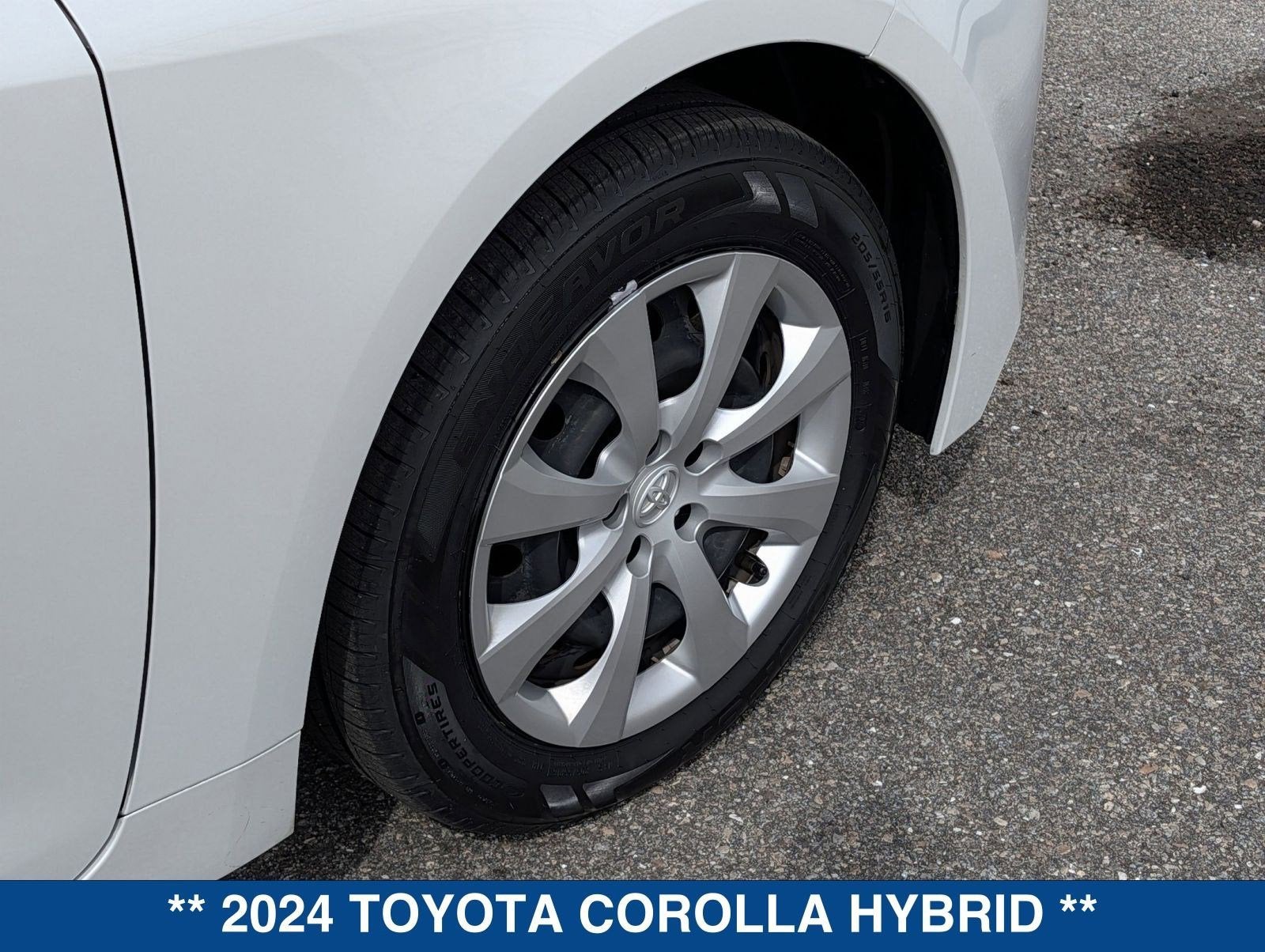 2024 Toyota Corolla Hybrid LE