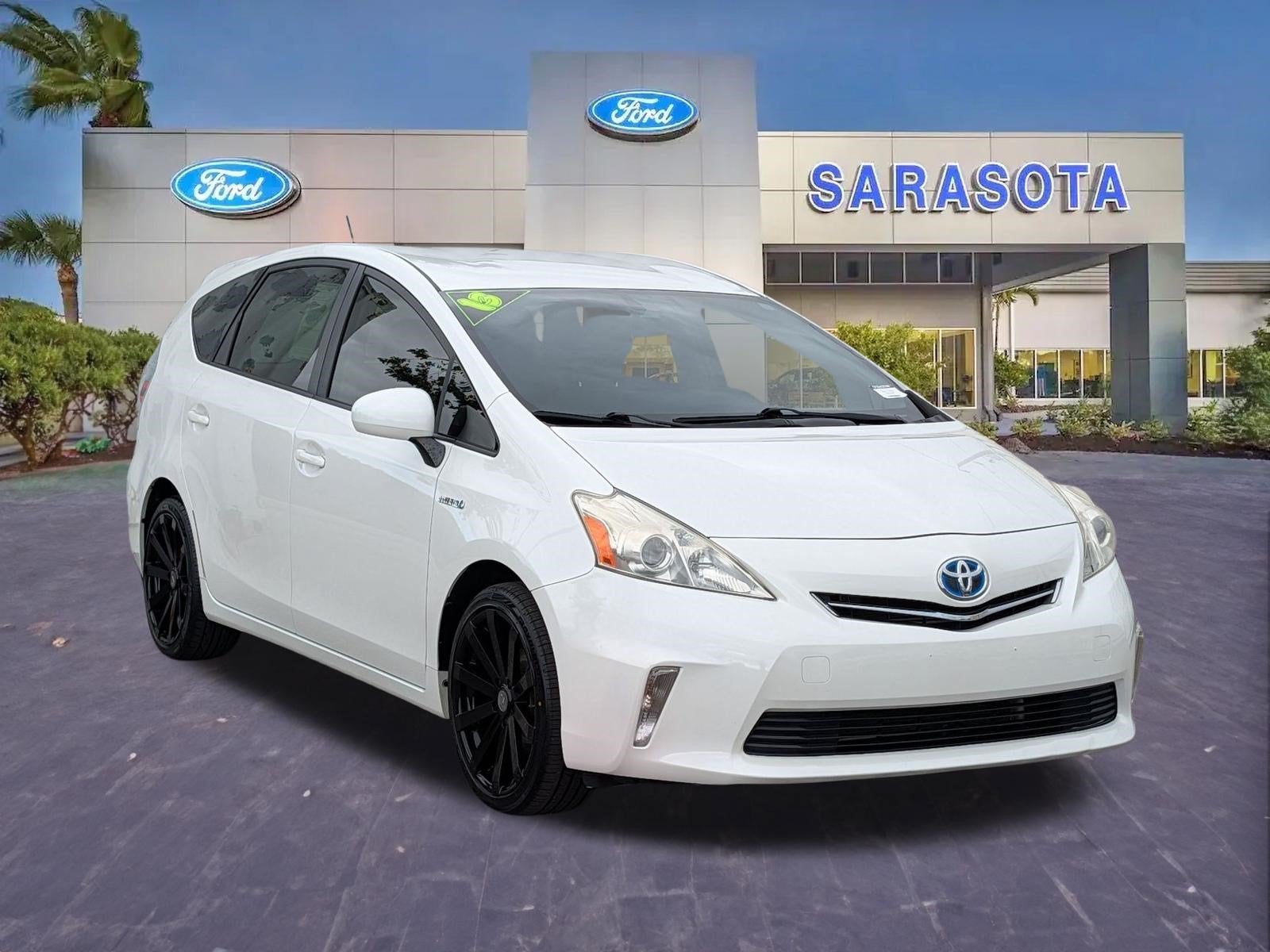 2013 Toyota Prius v Three