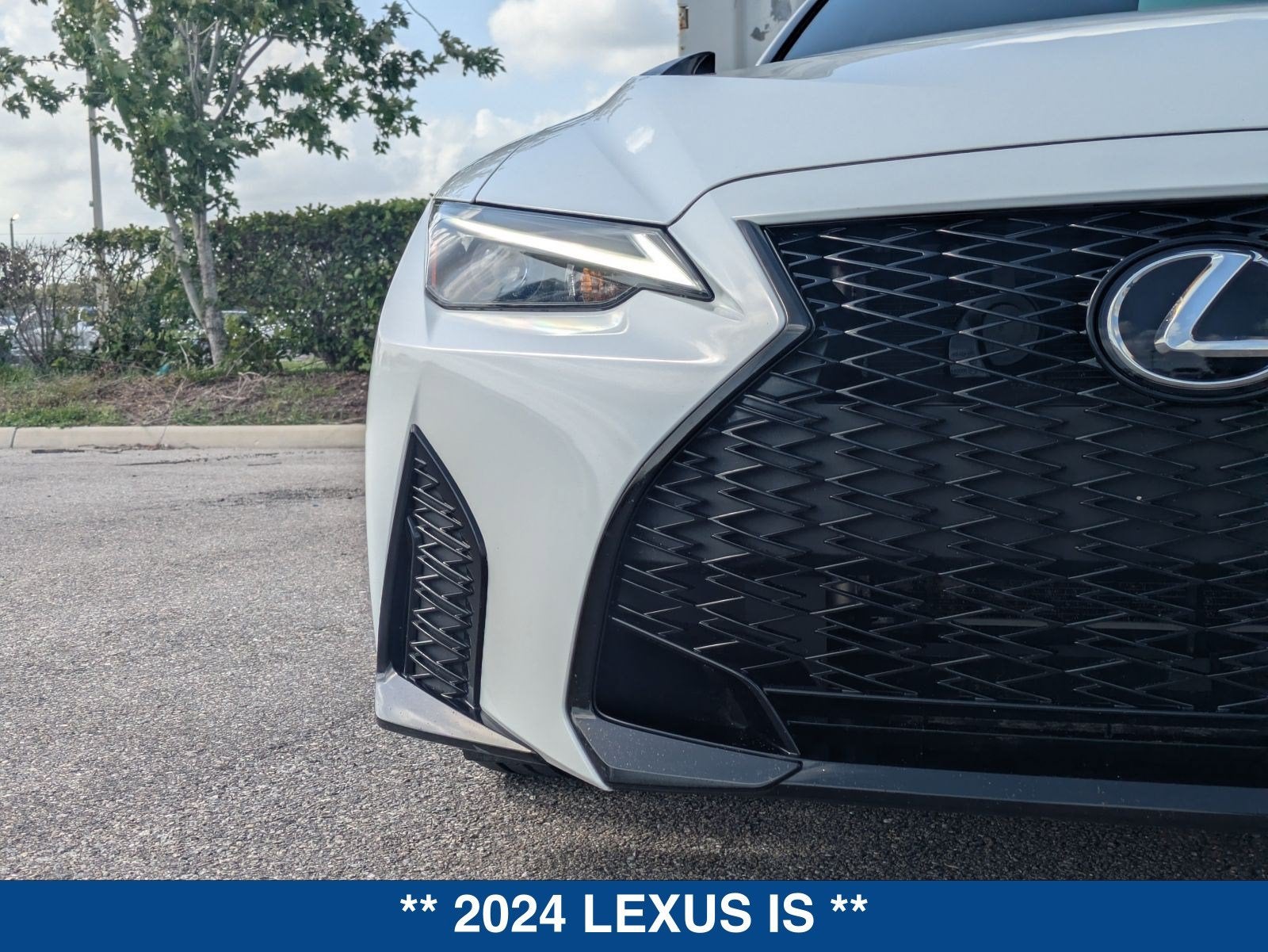 2024 Lexus IS 350 F SPORT Design