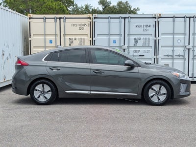 2022 Hyundai Ioniq Hybrid SE