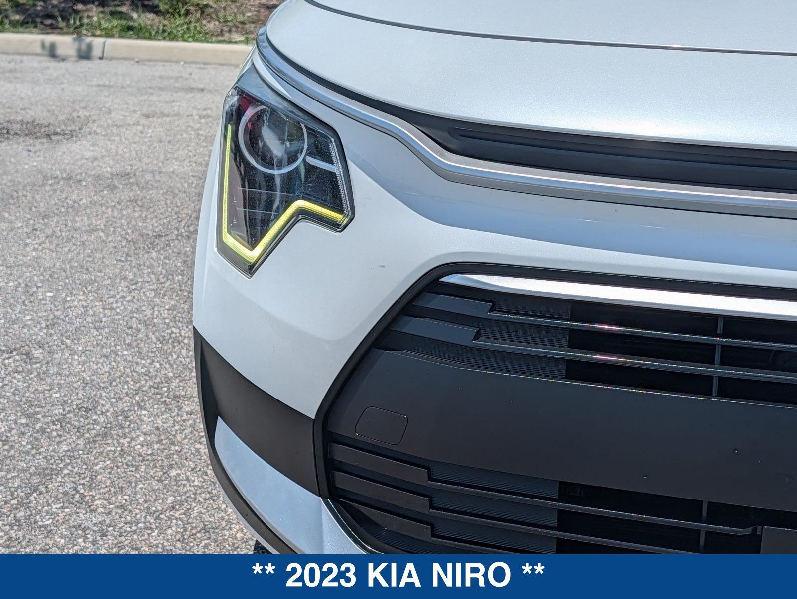 2023 Kia Niro EX