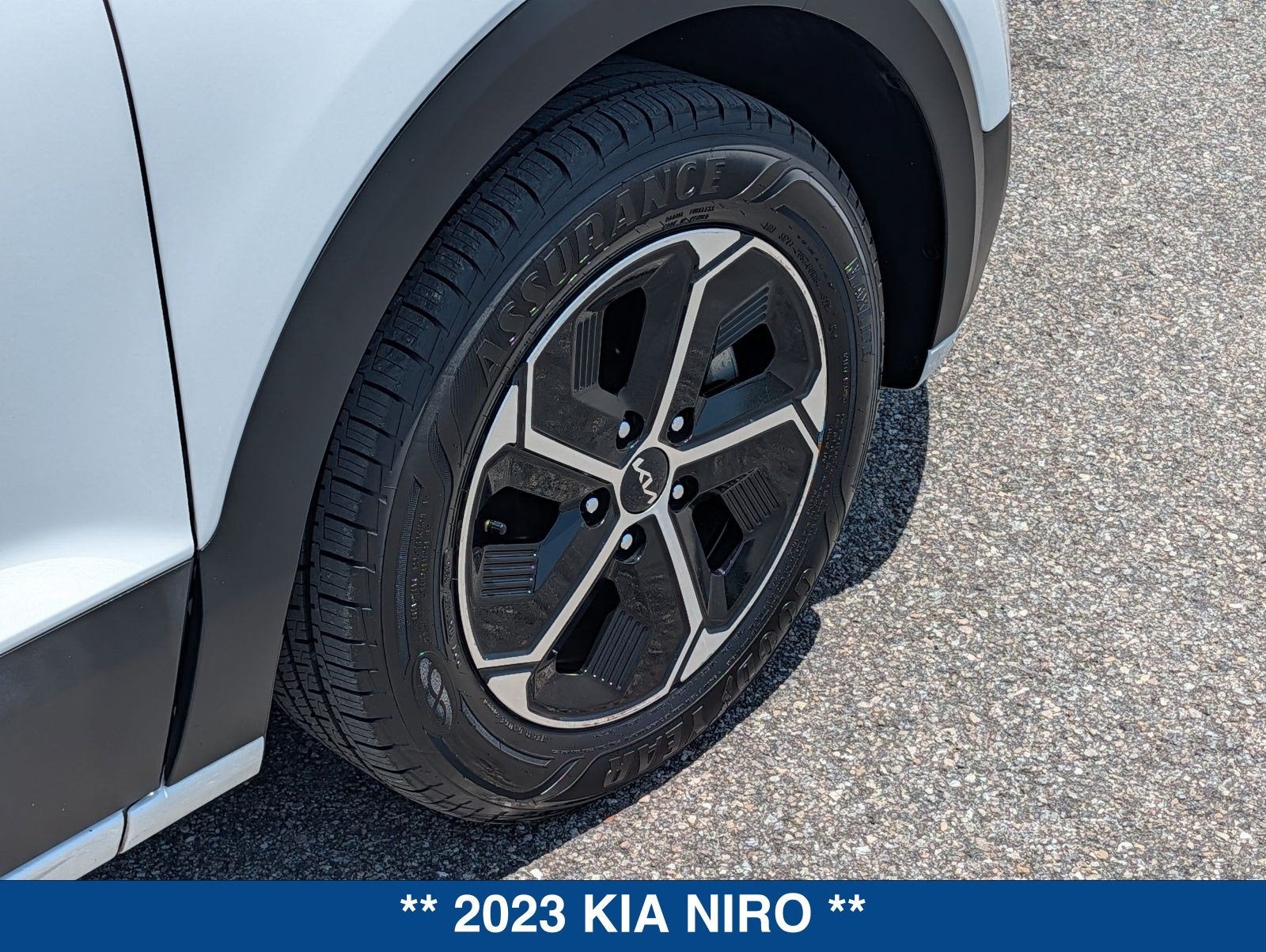 2023 Kia Niro EX