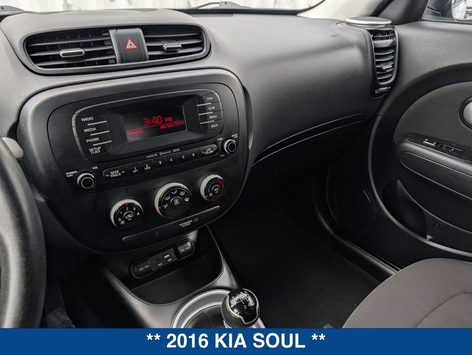 2016 Kia Soul Base