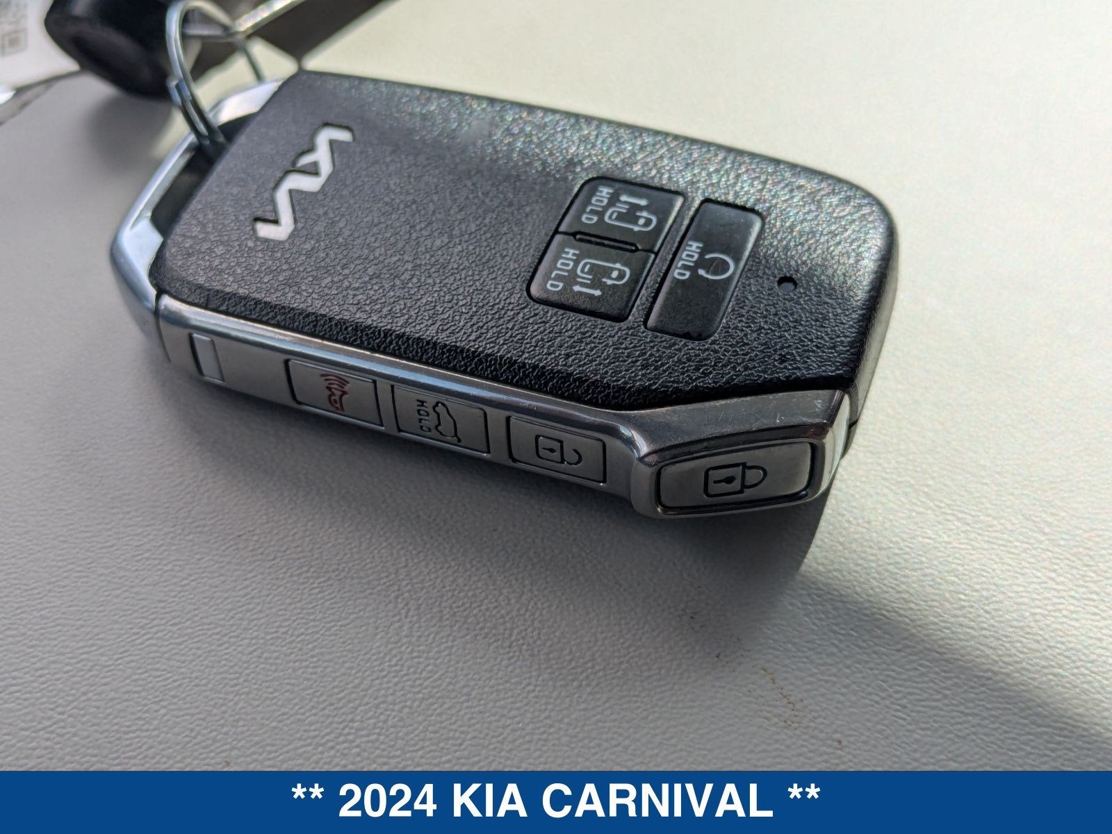 2024 Kia Carnival EX