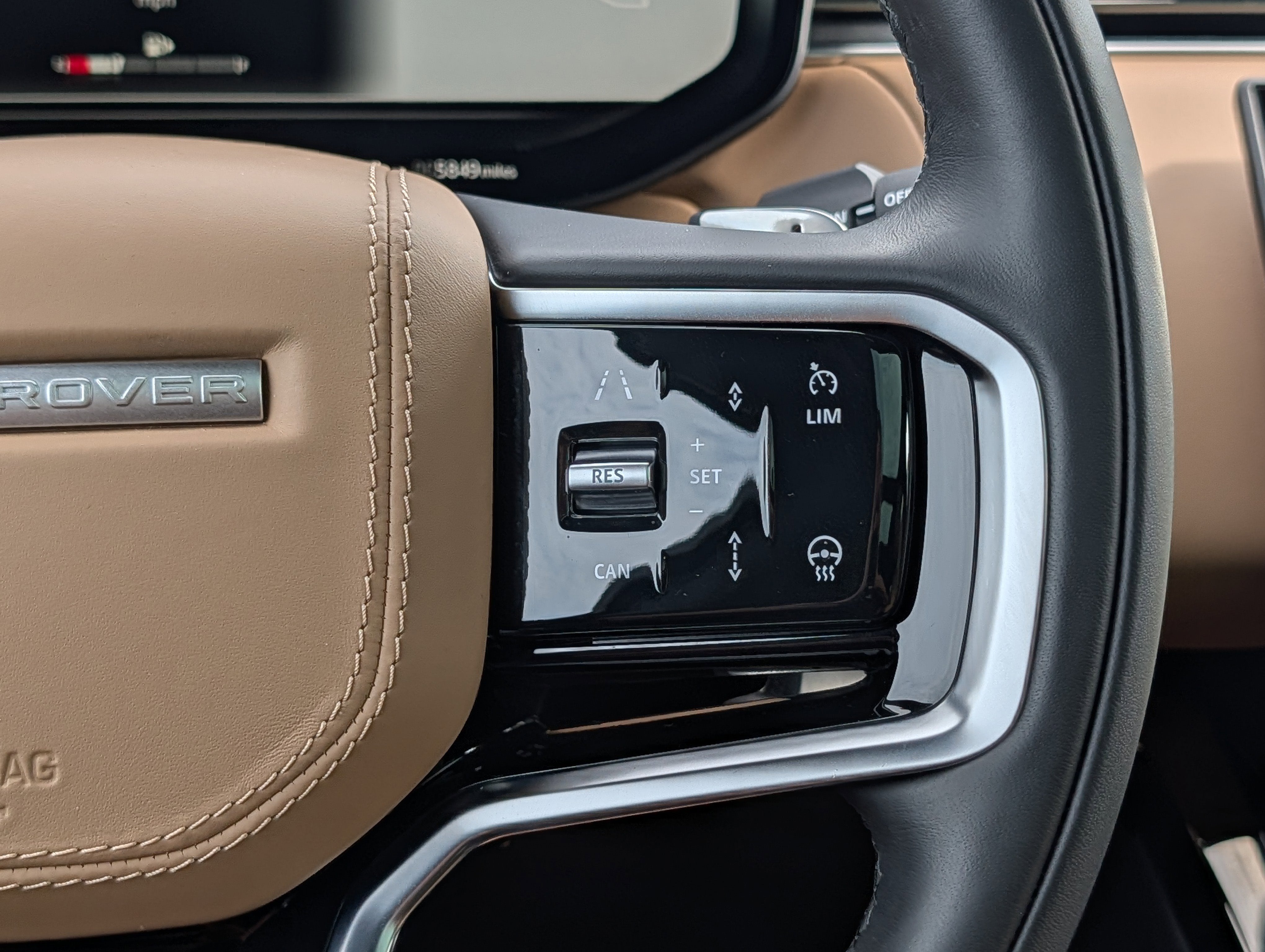 2025 Land Rover Range Rover Sport P360 SE