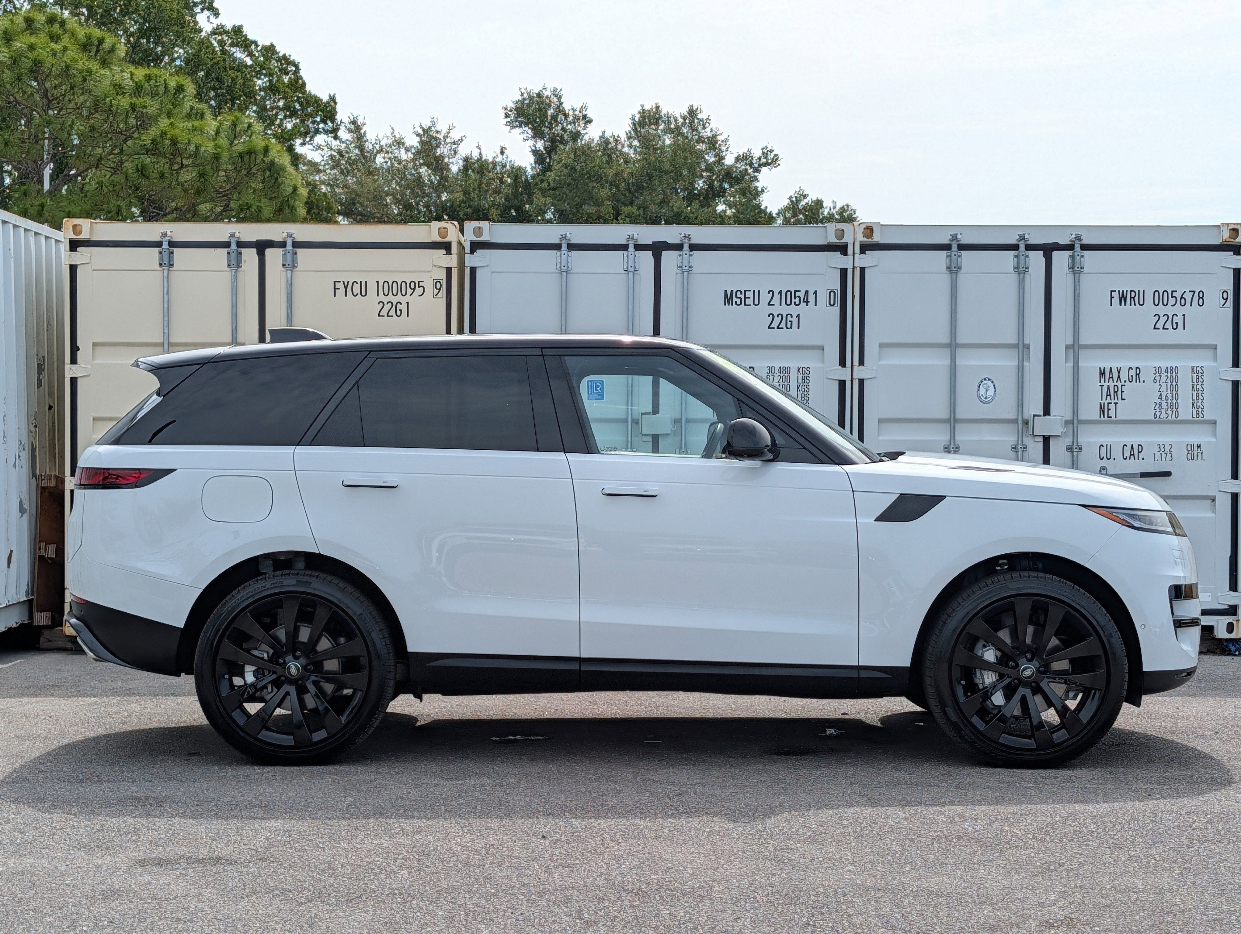 2025 Land Rover Range Rover Sport P360 SE