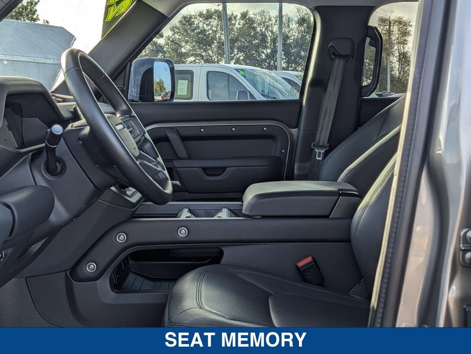 2025 Land Rover Defender P400 S