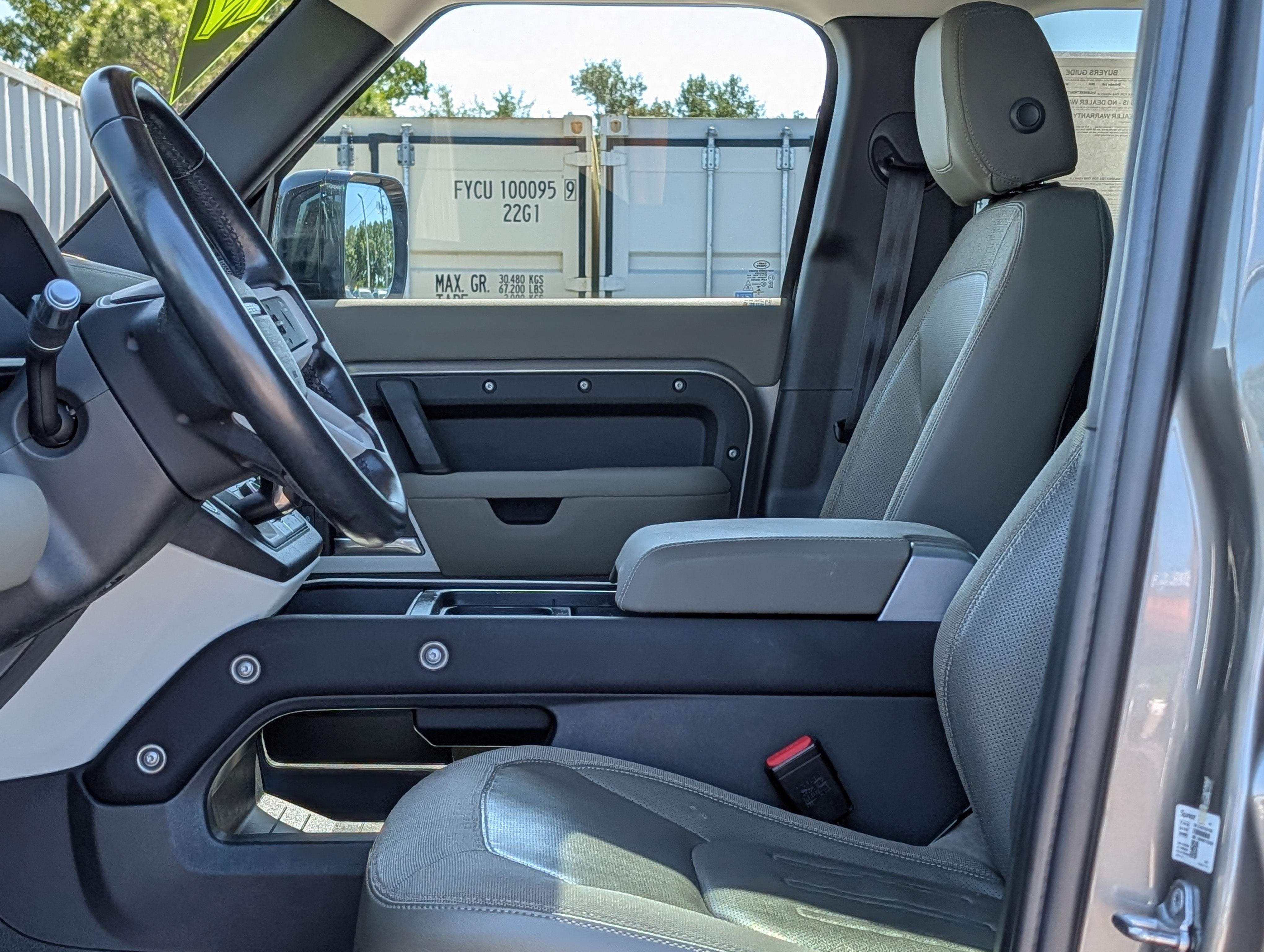 2021 Land Rover Defender 110 SE