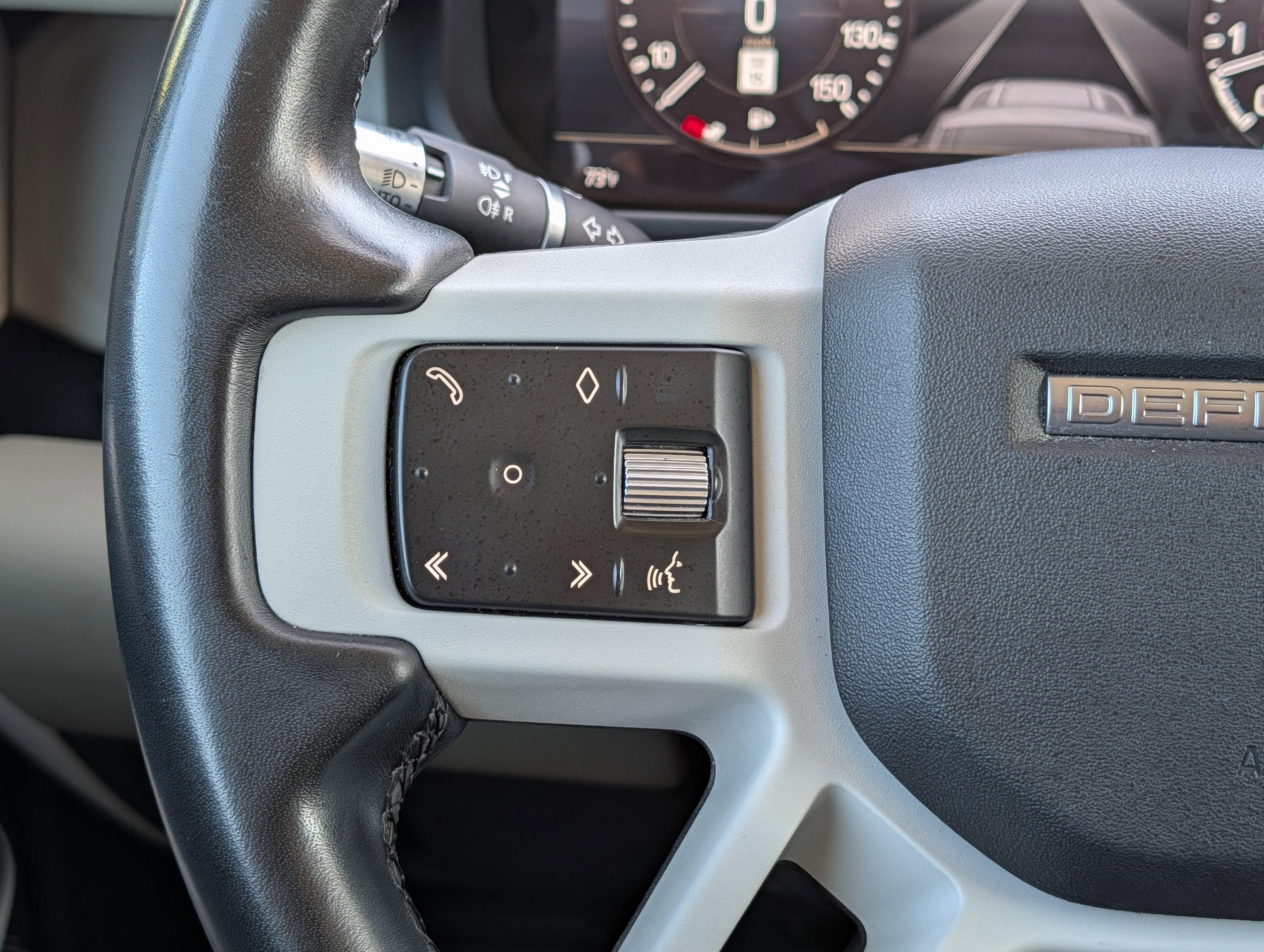 2021 Land Rover Defender 110 SE