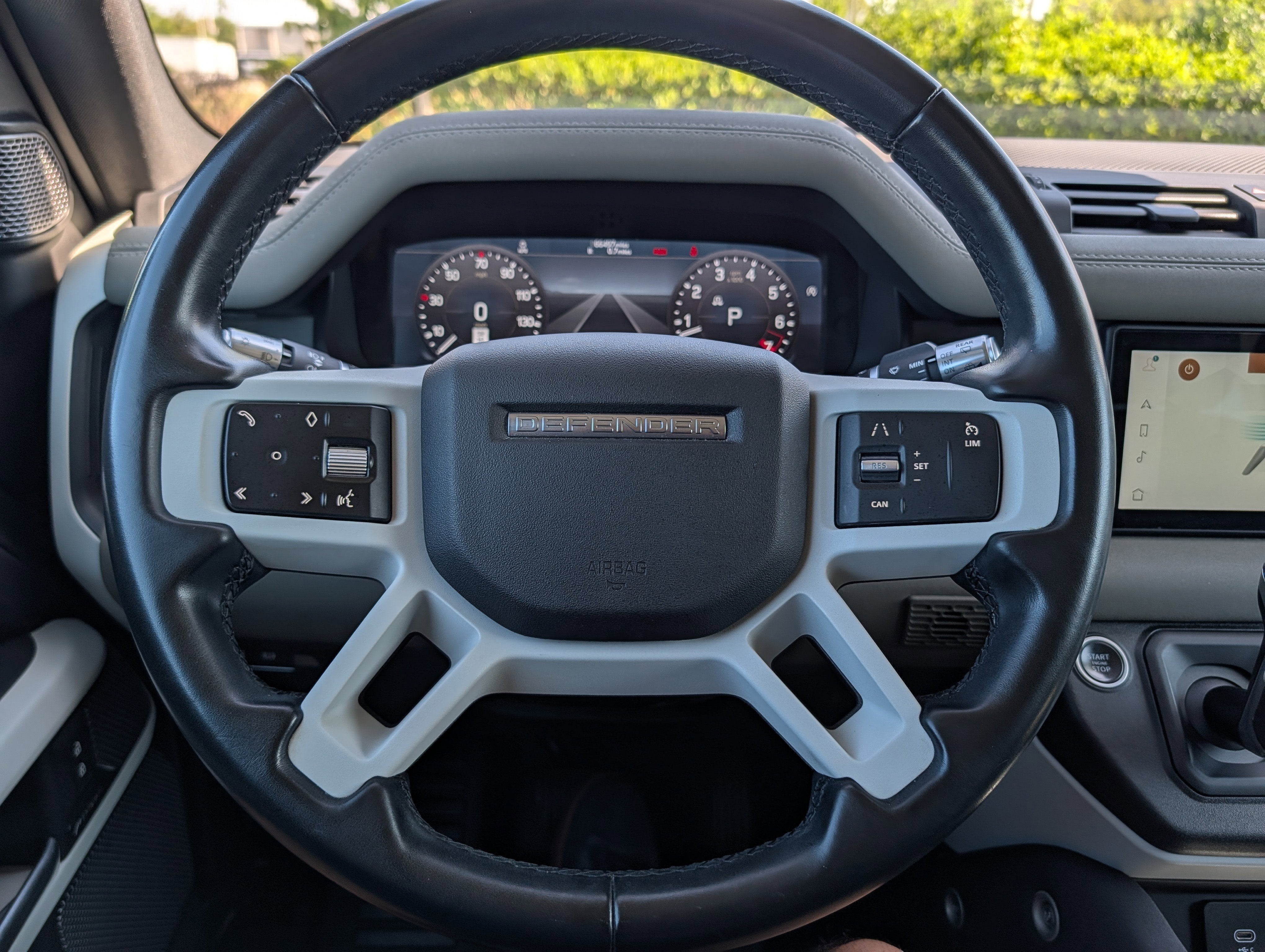 2021 Land Rover Defender 110 SE