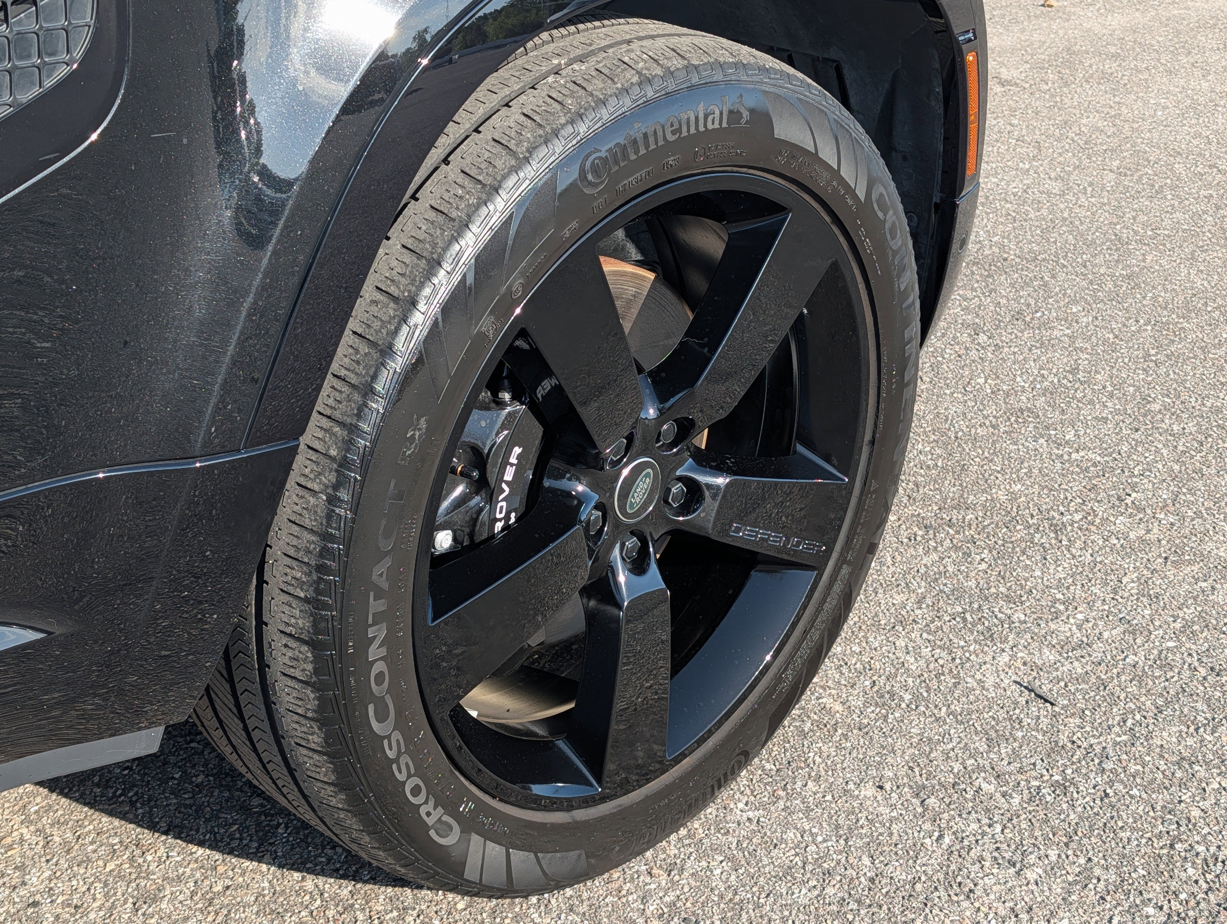 2023 Land Rover Defender 110 V8