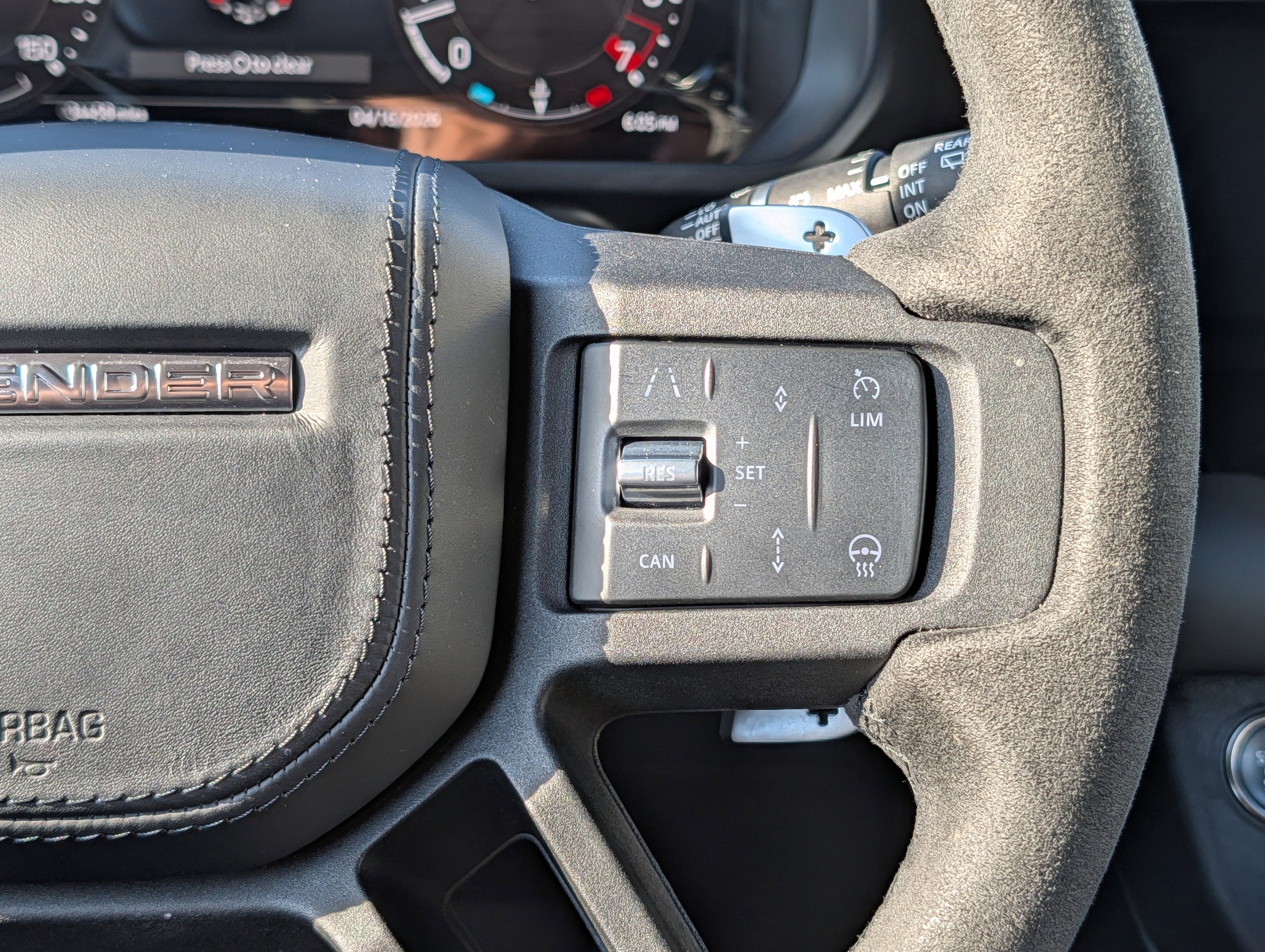 2023 Land Rover Defender 110 V8