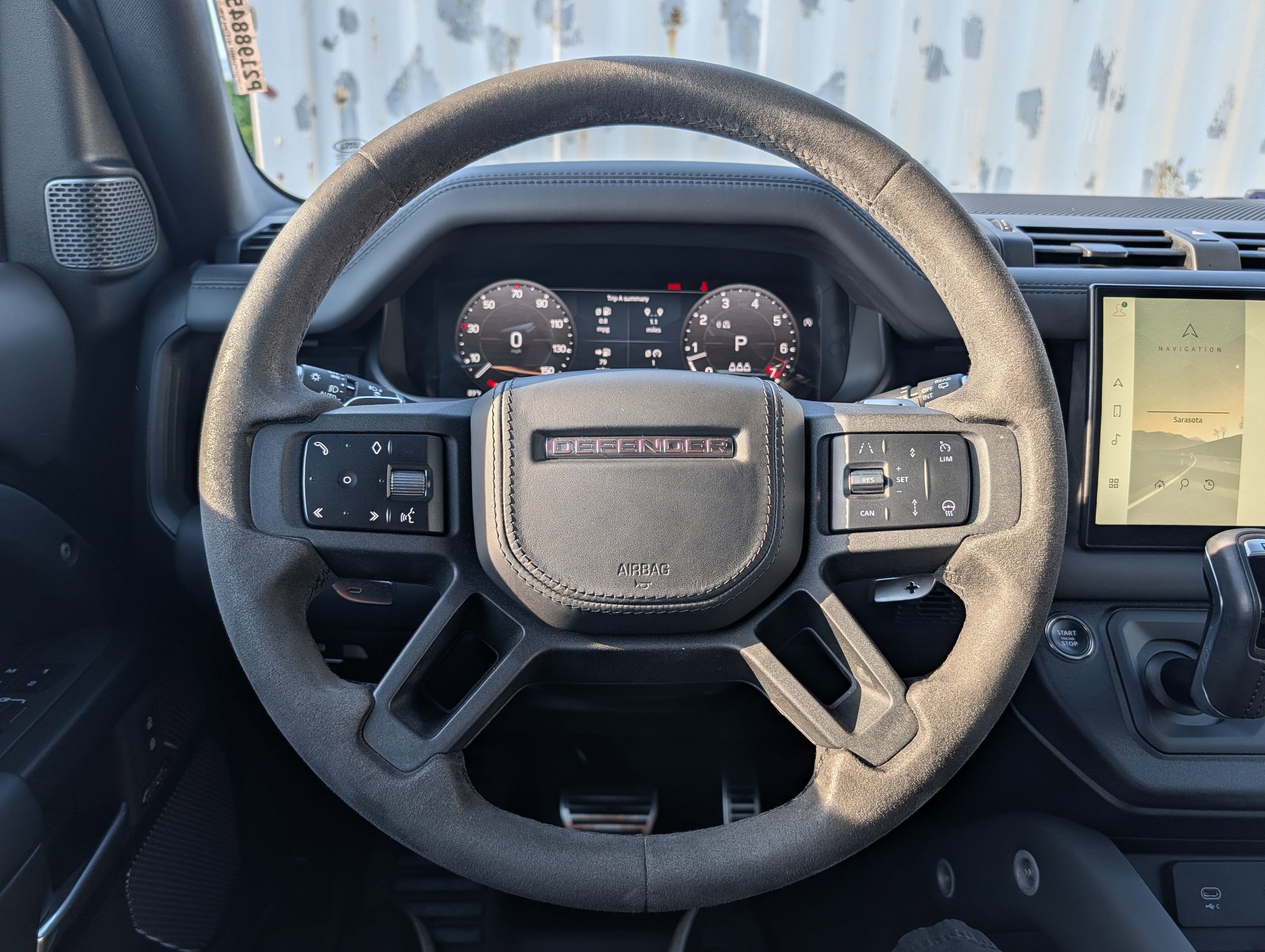 2023 Land Rover Defender 110 V8