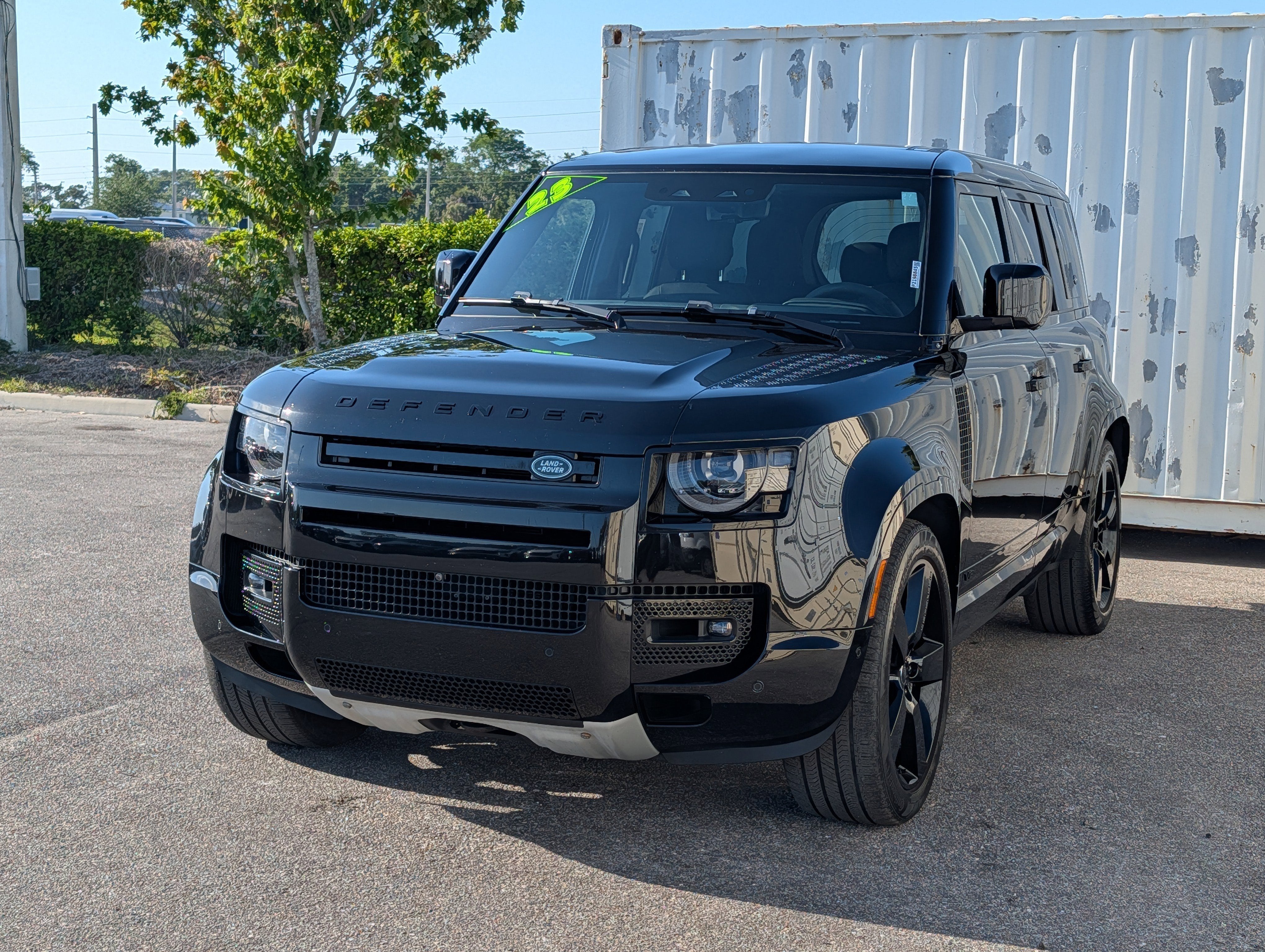 2023 Land Rover Defender 110 V8