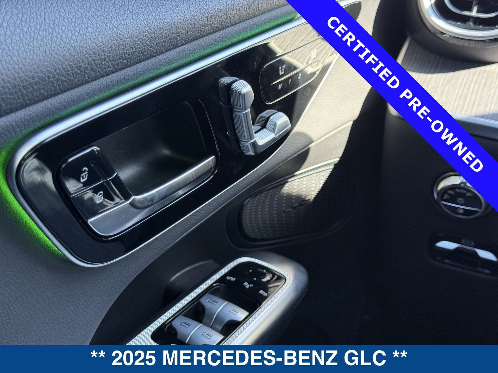 2025 Mercedes-Benz GLC 300 Base