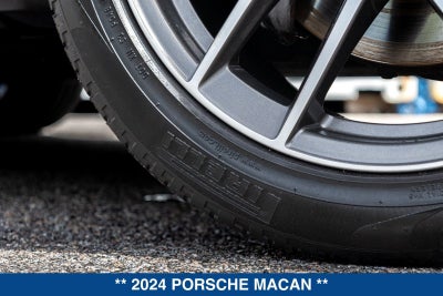 2024 Porsche Macan Base