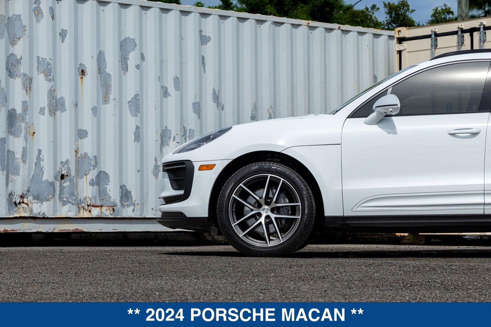 2024 Porsche Macan Base