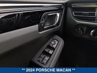 2024 Porsche Macan Base