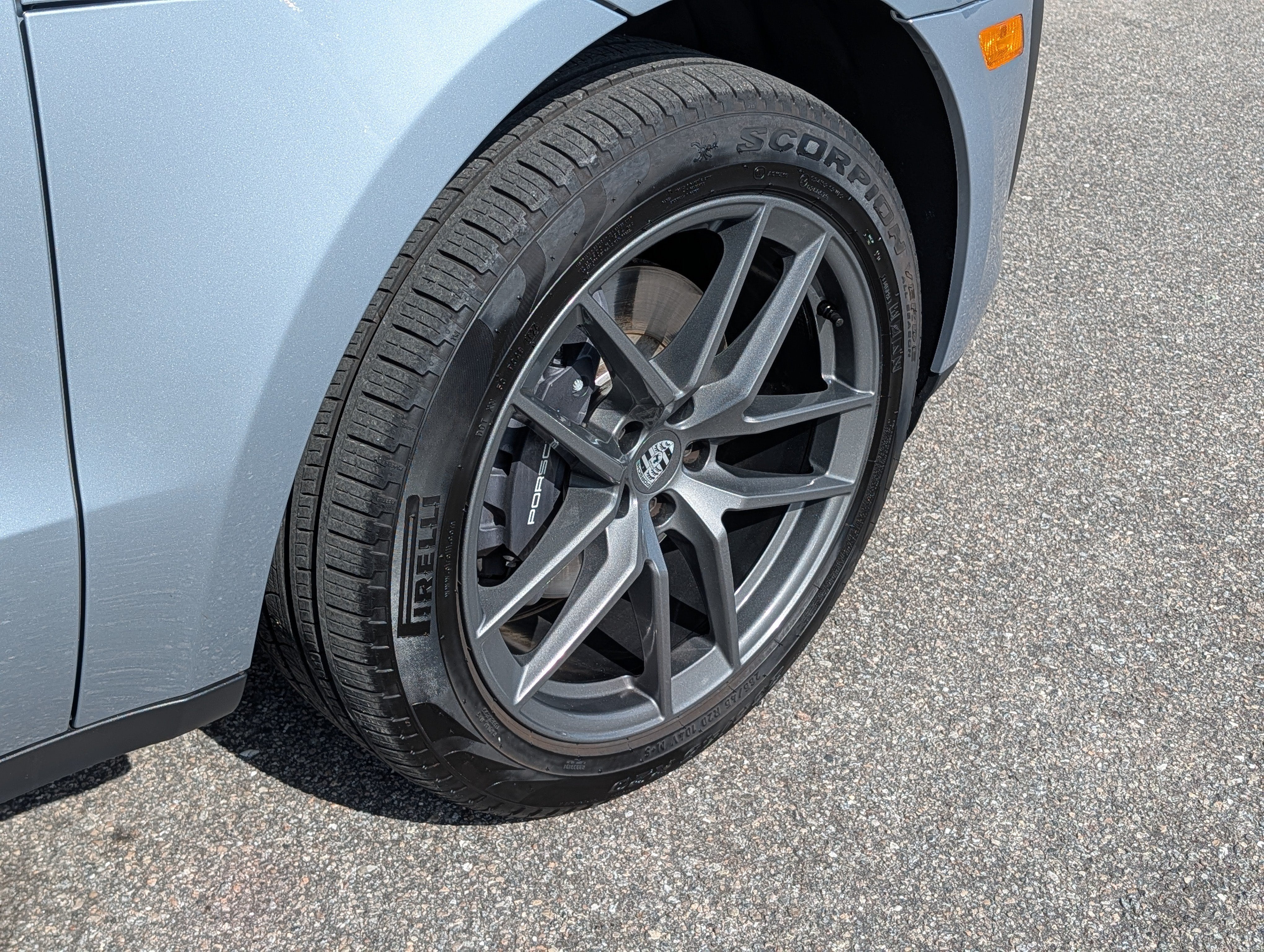 2025 Porsche Macan T
