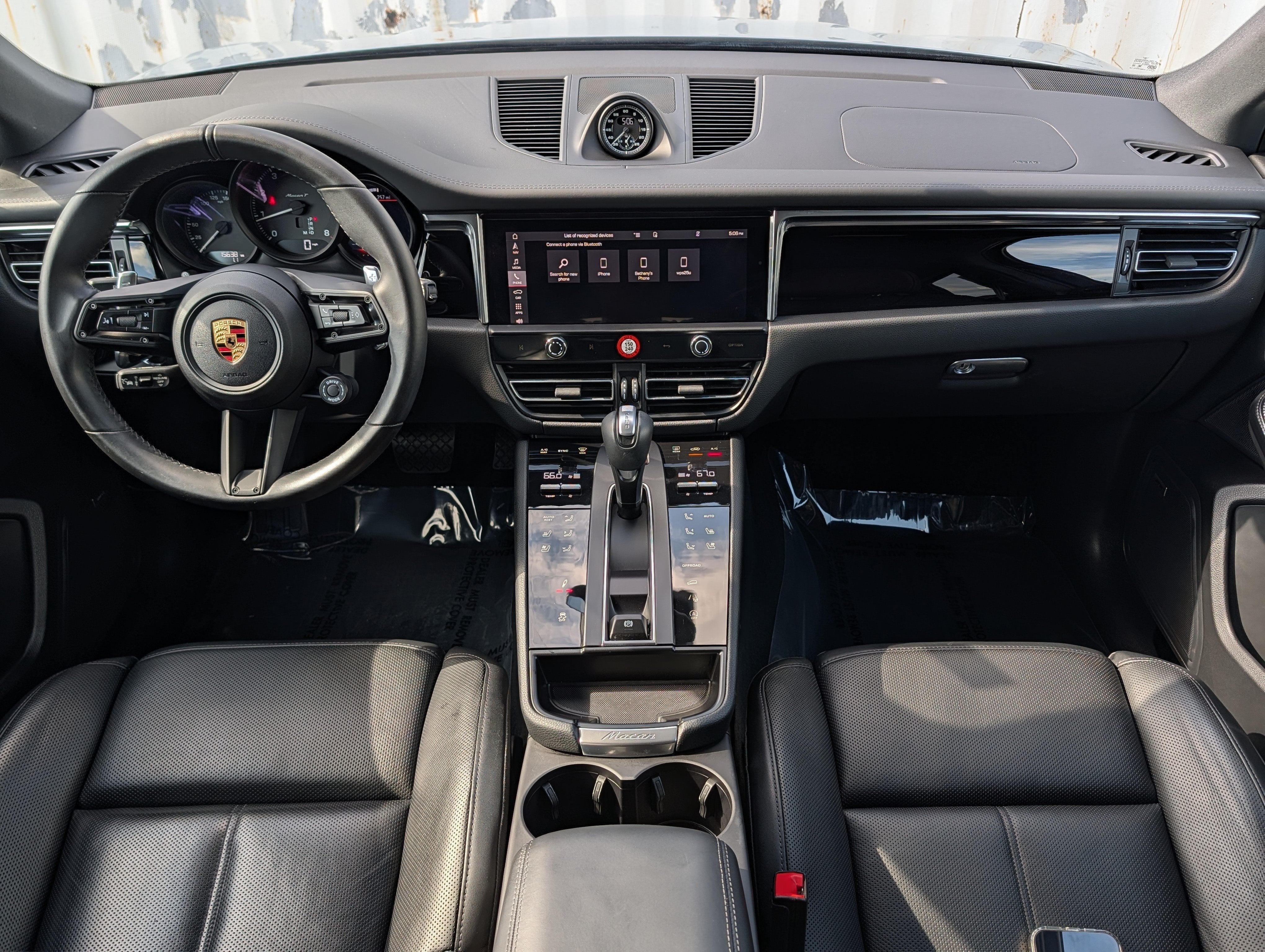 2025 Porsche Macan T
