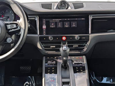 2025 Porsche Macan T