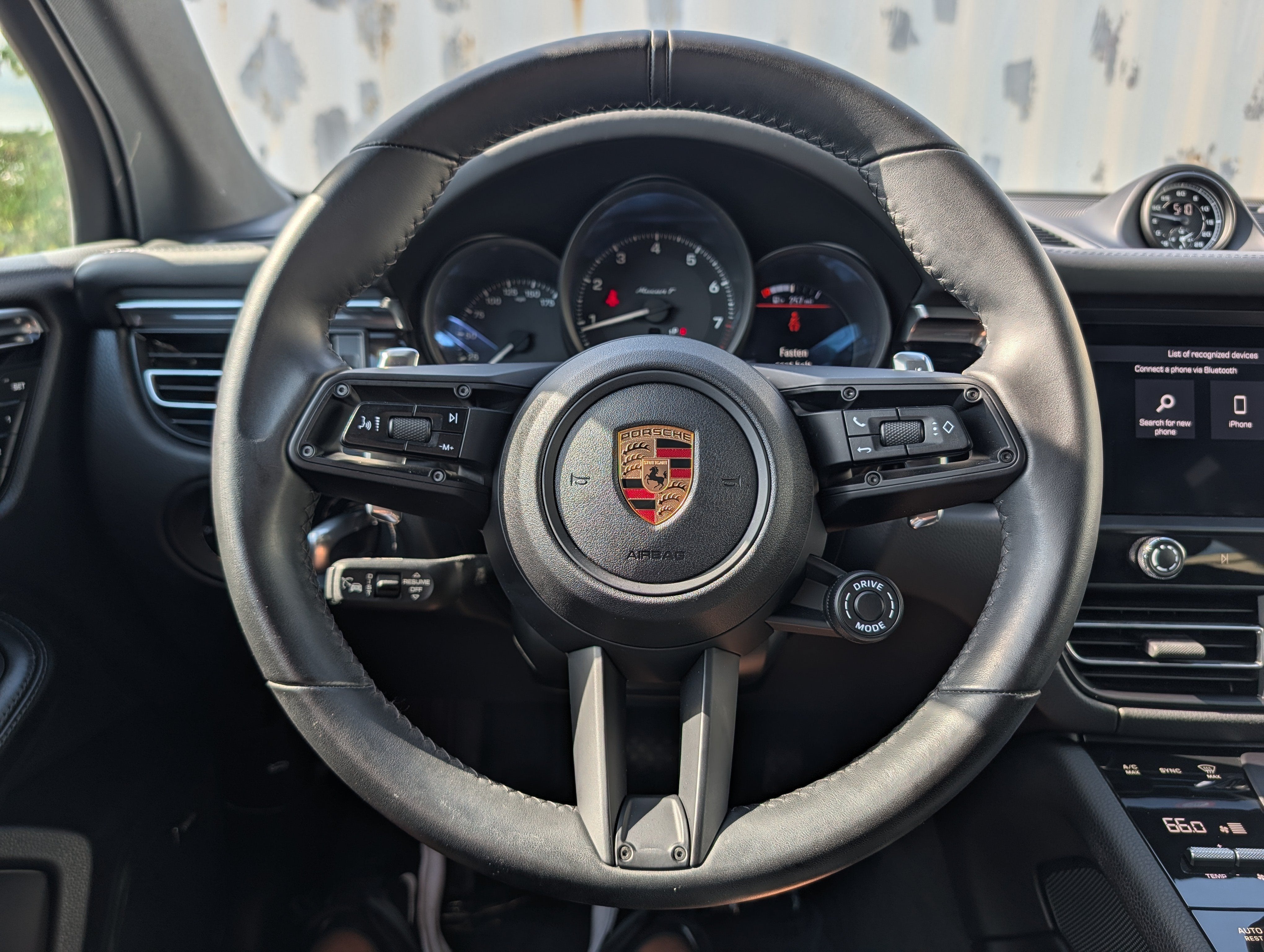 2025 Porsche Macan T