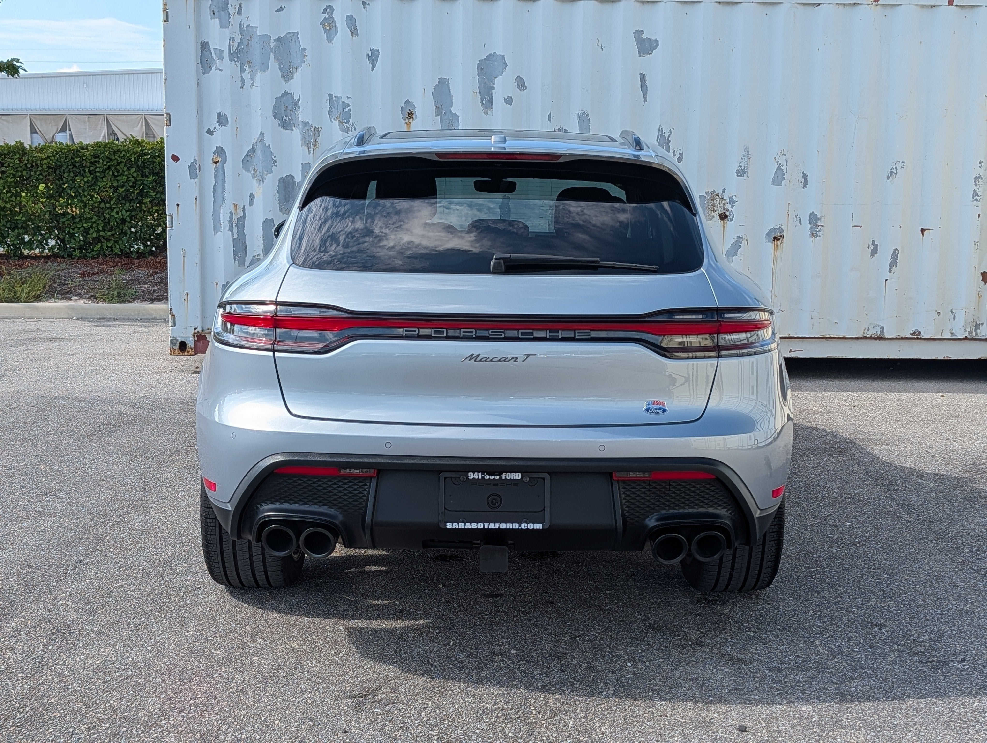 2025 Porsche Macan T