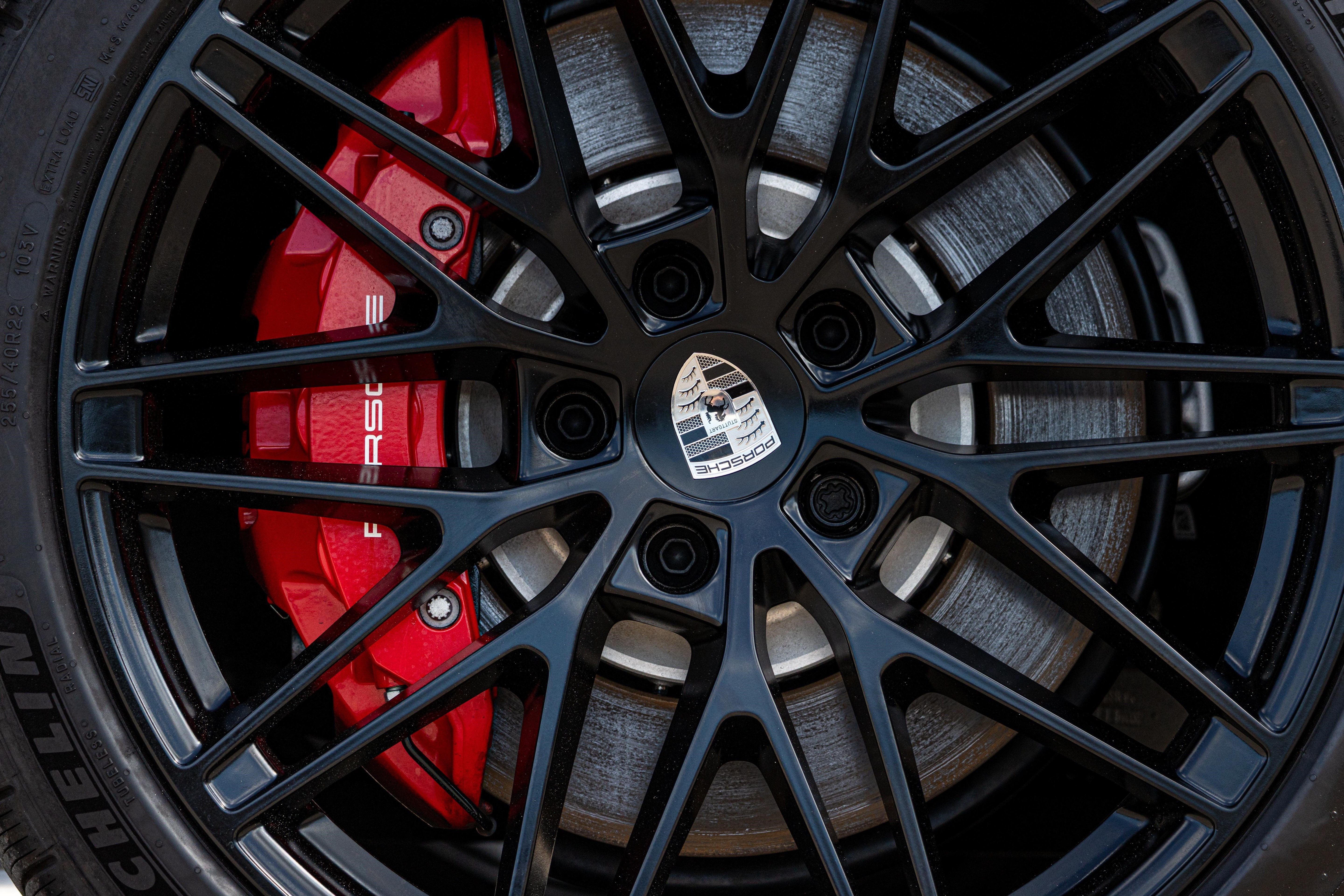 2025 Porsche Macan Electric Turbo