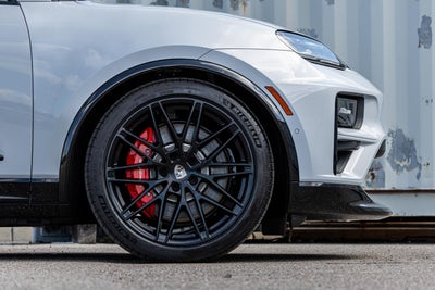 2025 Porsche Macan Electric Turbo