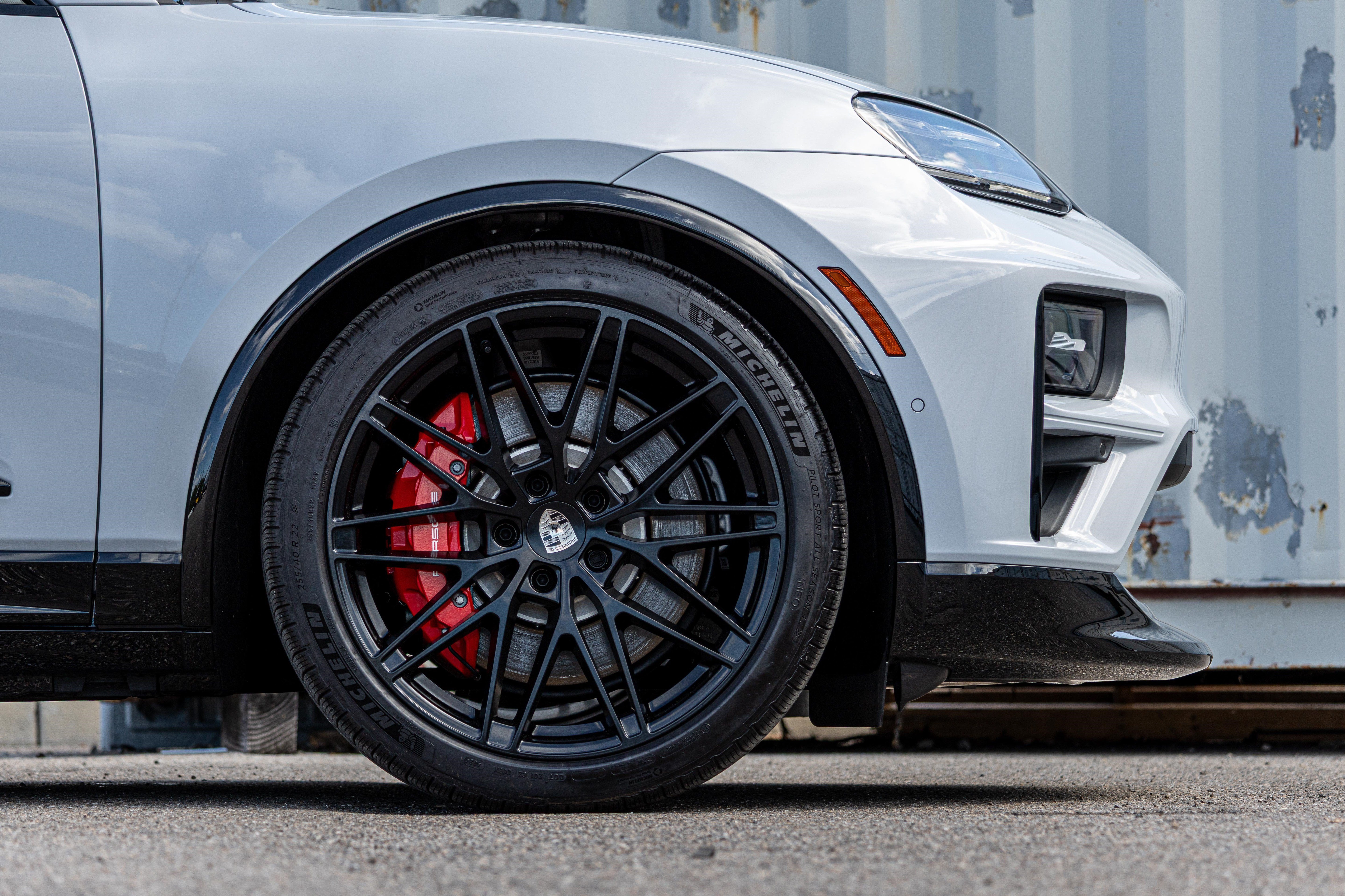 2025 Porsche Macan Electric Turbo