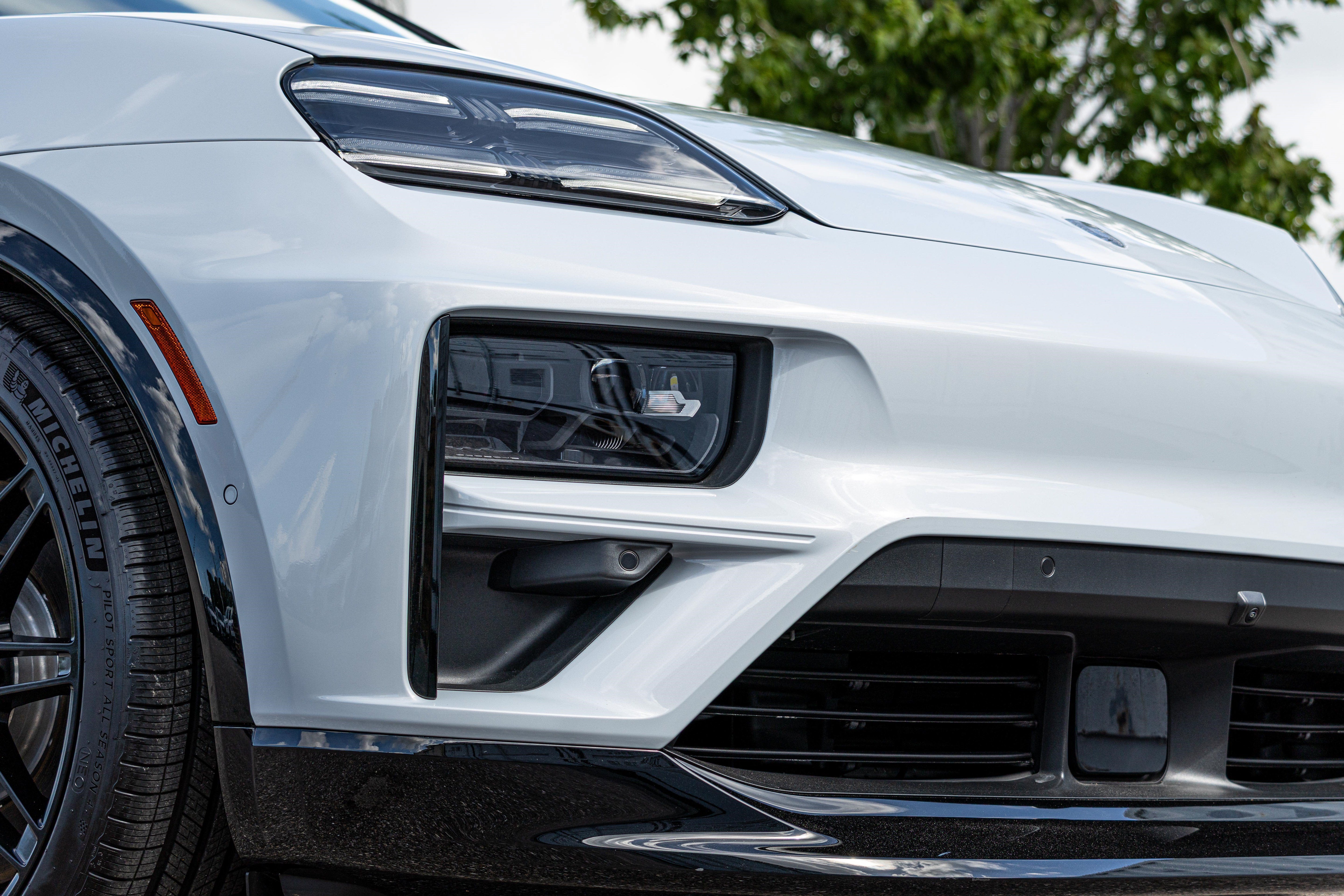 2025 Porsche Macan Electric Turbo
