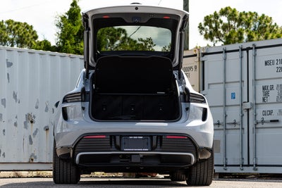 2025 Porsche Macan Electric Turbo