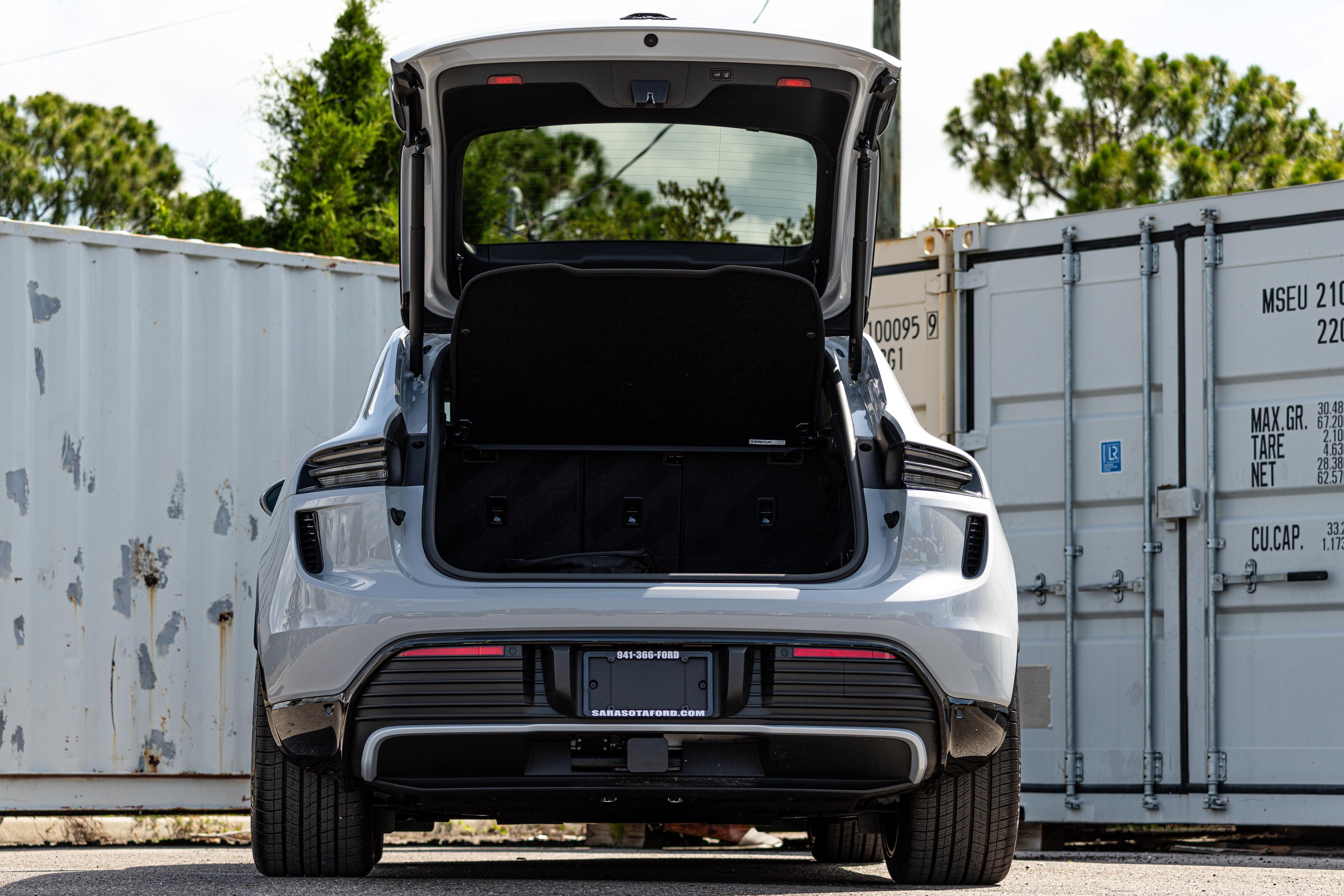 2025 Porsche Macan Electric Turbo