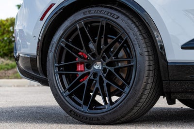 2025 Porsche Macan Electric Turbo