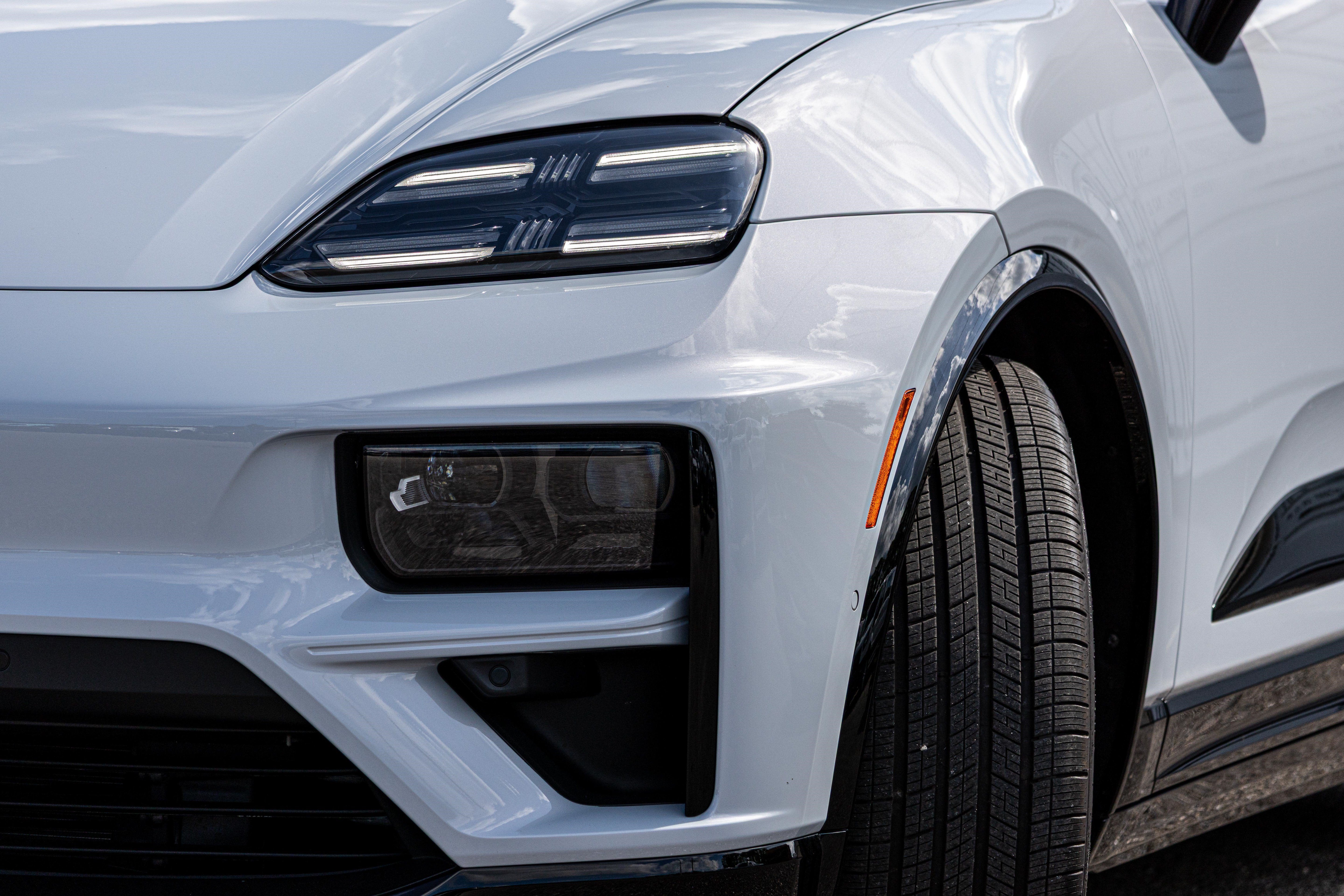 2025 Porsche Macan Electric Turbo