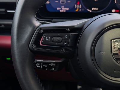 2025 Porsche Macan Electric Turbo