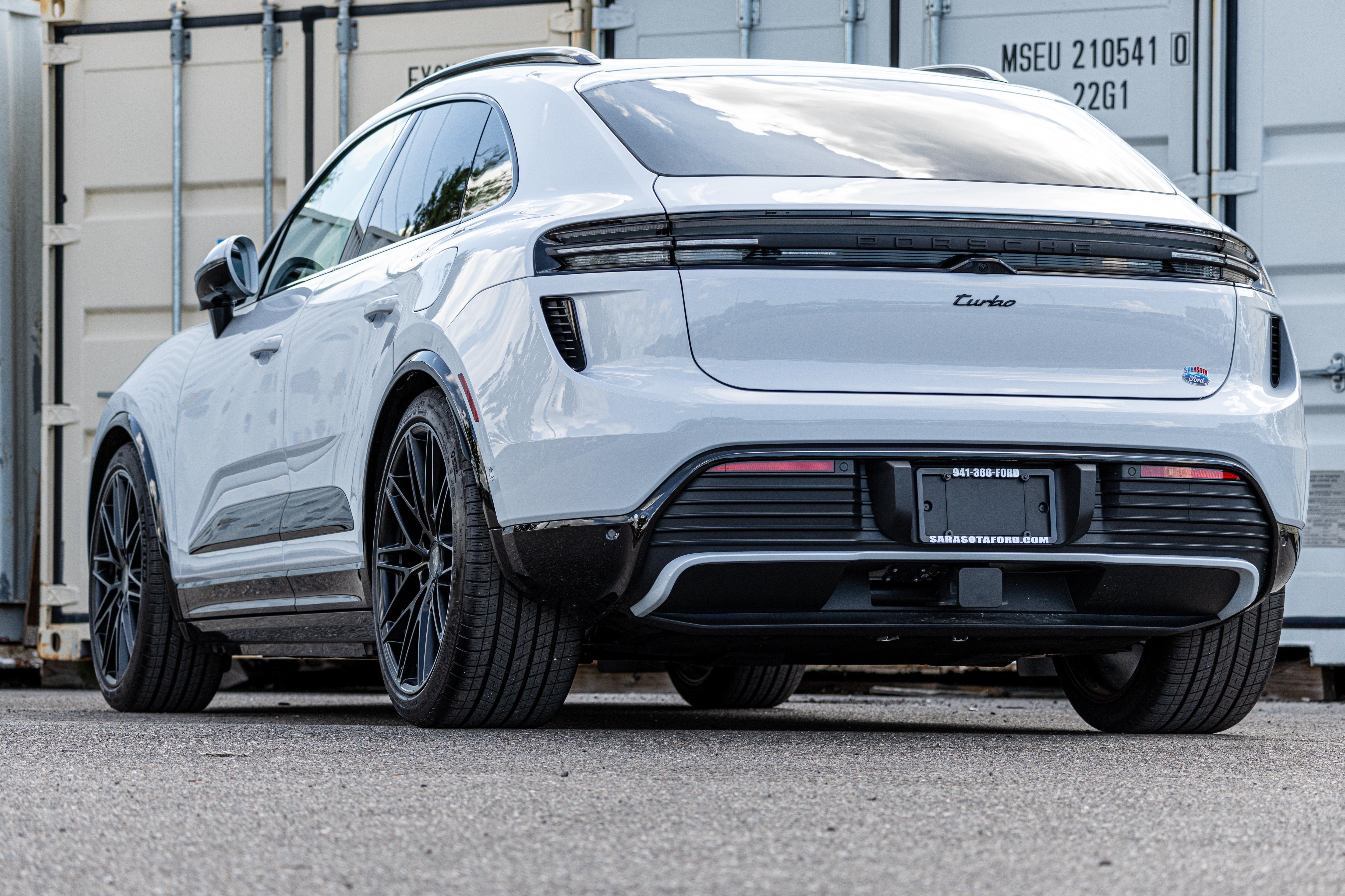 2025 Porsche Macan Electric Turbo