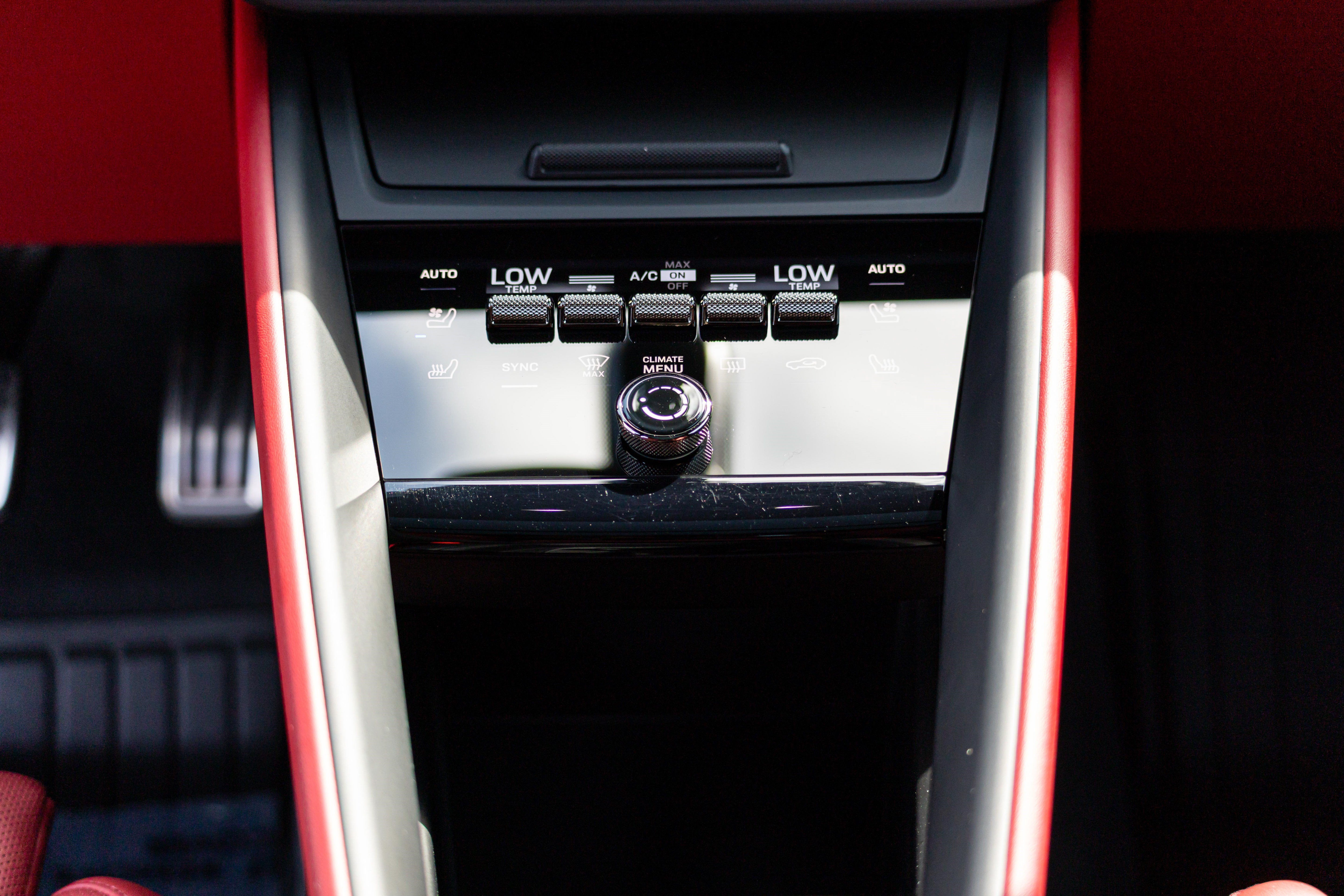 2025 Porsche Macan Electric Turbo