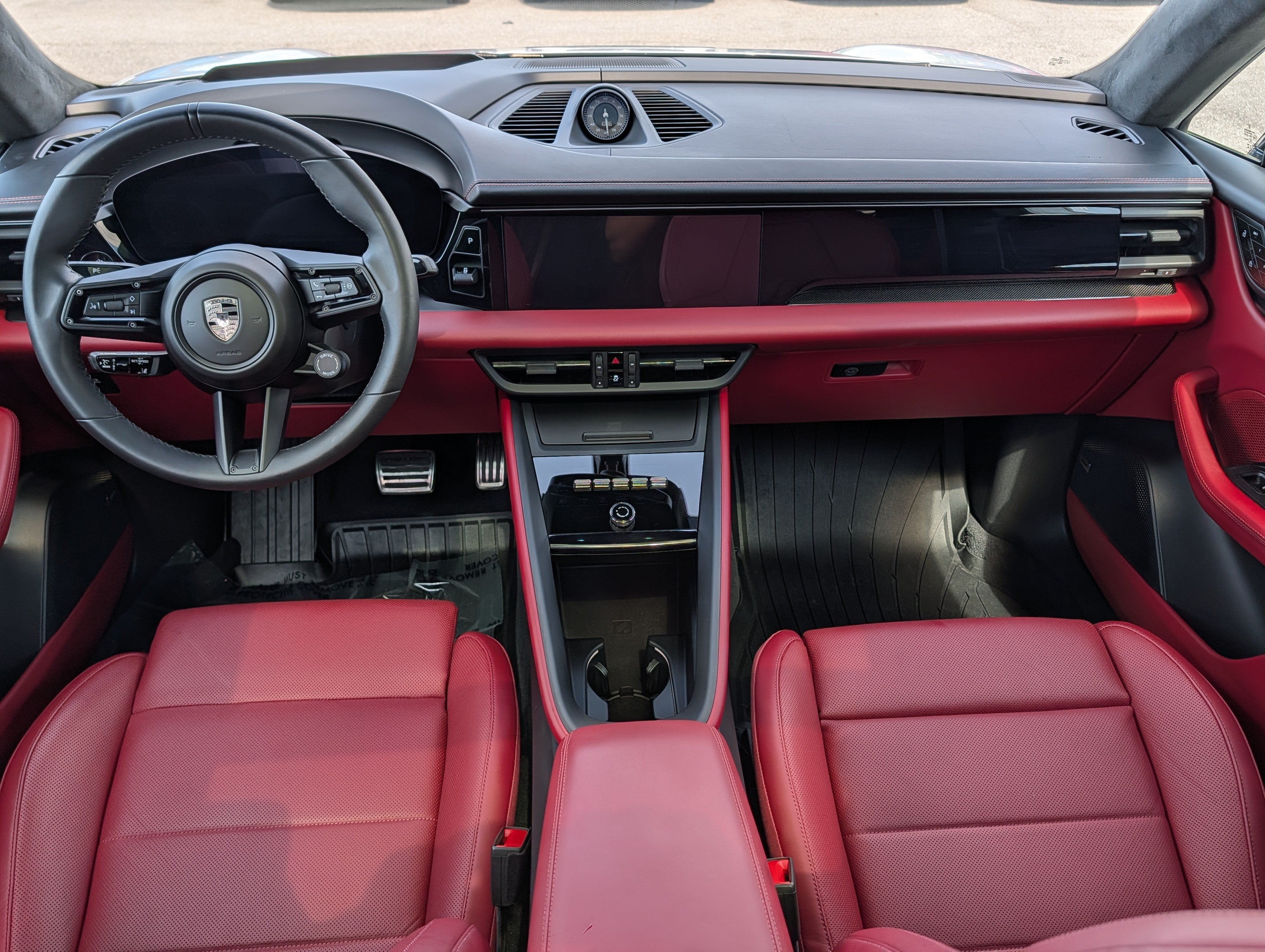 2025 Porsche Macan Electric Turbo