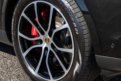 2024 Porsche Cayenne S