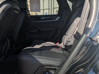 2024 Porsche Cayenne S