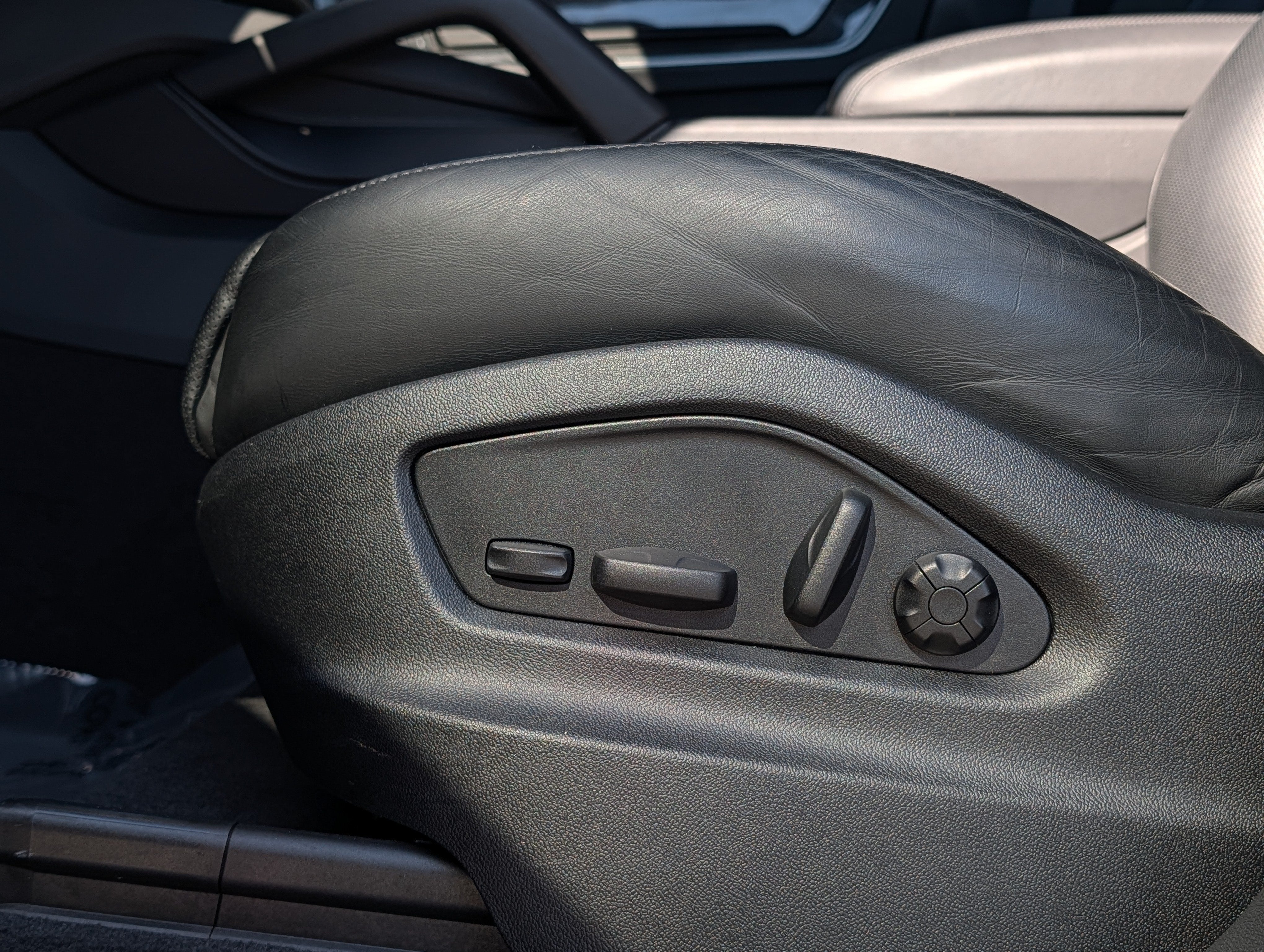 2024 Porsche Cayenne S