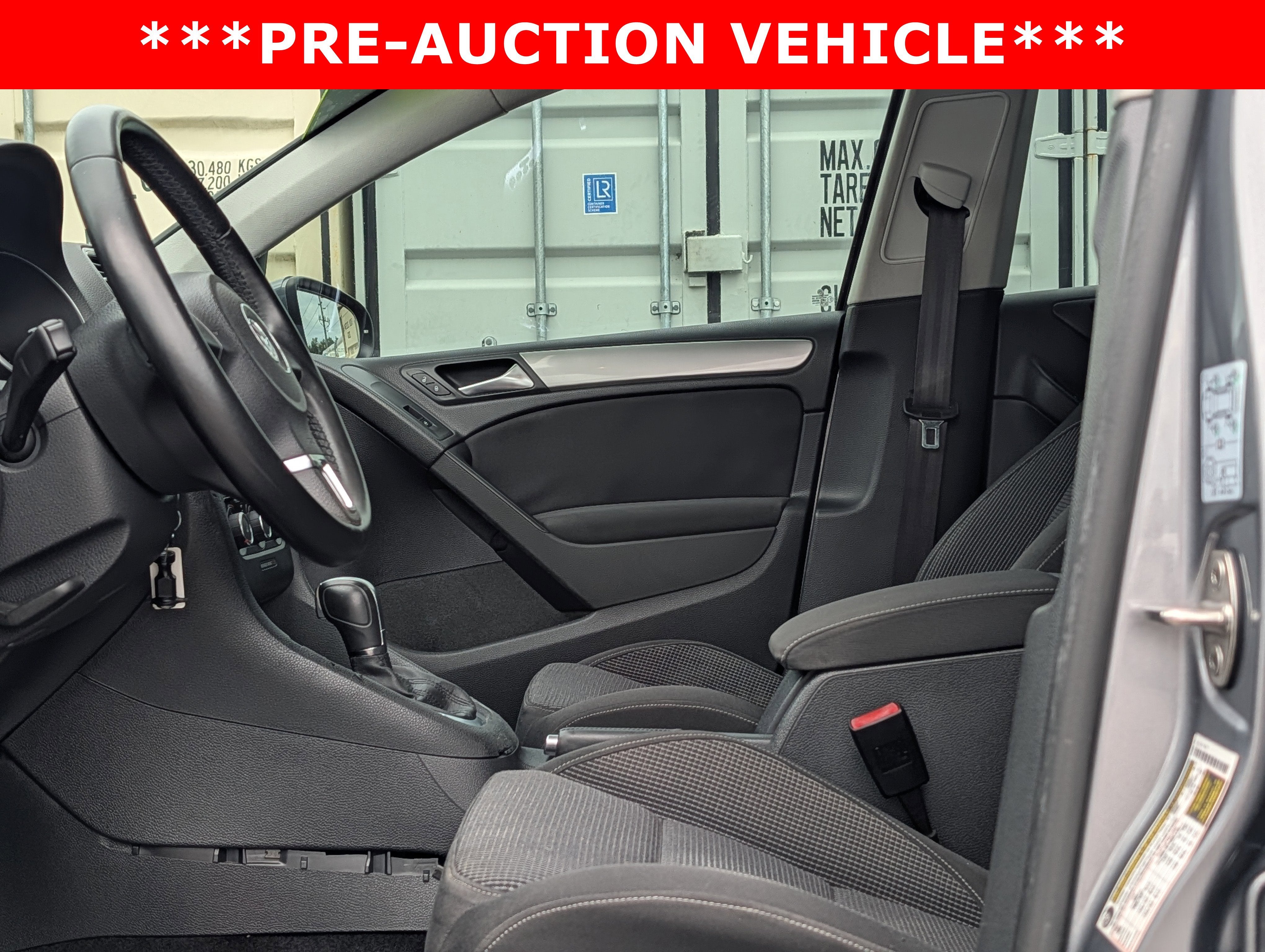2013 Volkswagen Golf 2.5 4-Door